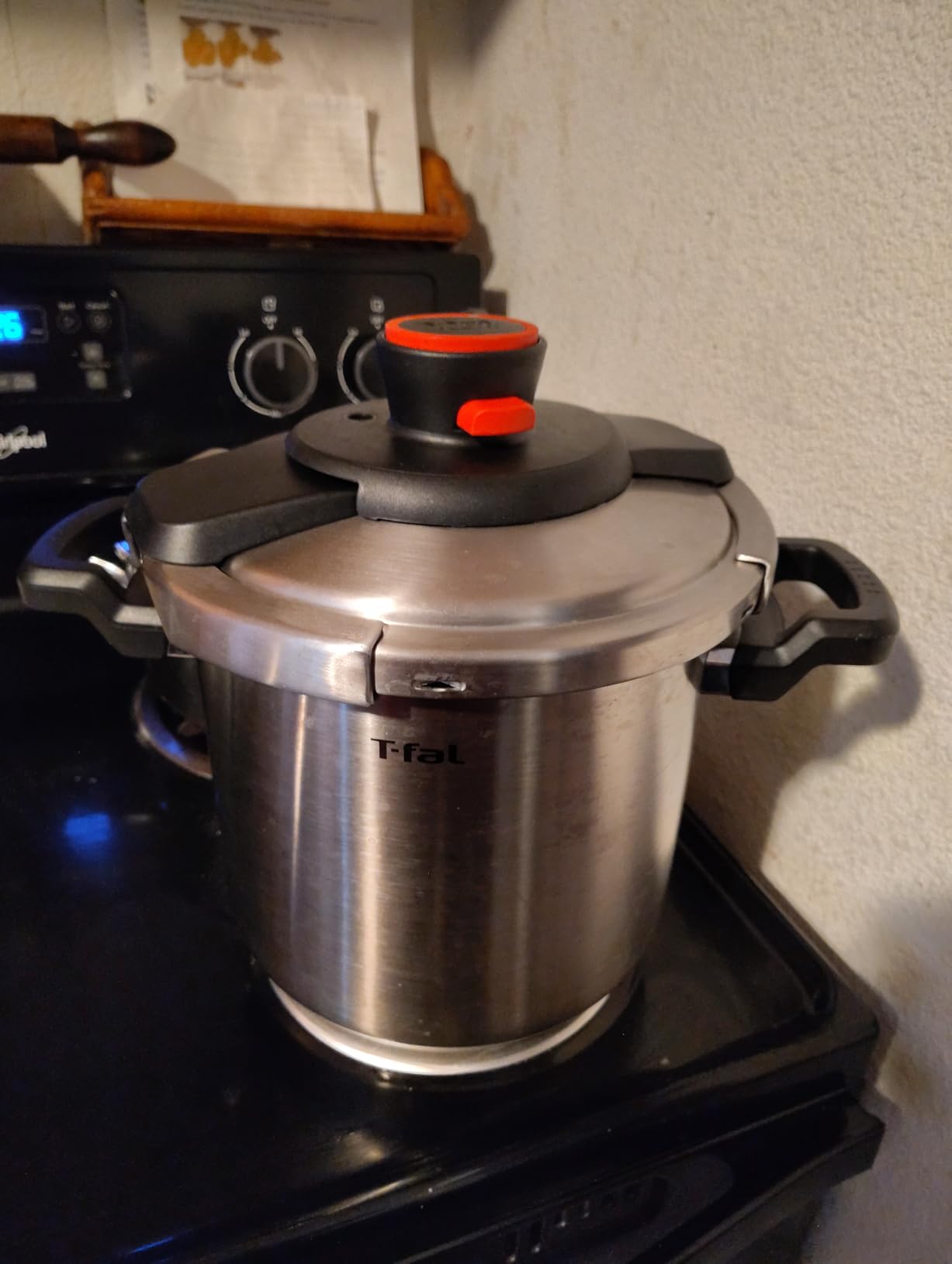 T-fal Clipso Stainless Steel Pressure Cooker, 6.3 Quart, Induction Cookware, Secure Locking System, One Hand System, Recipe Book Included, Pots and Pans, Kitchen, Silver - Customer Photo 2