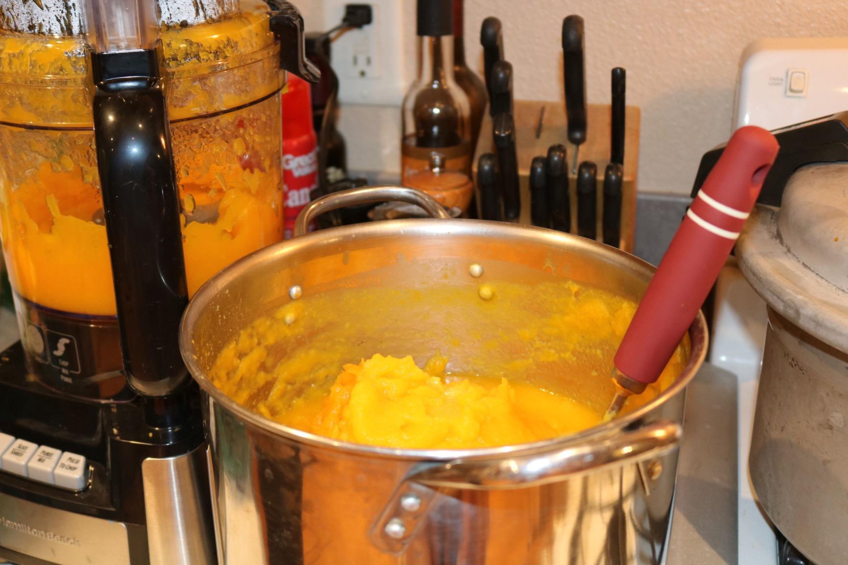 Hamilton Beach Stack & Snap Food Processor and Vegetable Chopper, BPA Free, Stainless Steel Blades, 12 Cup Bowl, 2-Speed 450 Watt Motor, Black (70725A) - Customer Photo 2