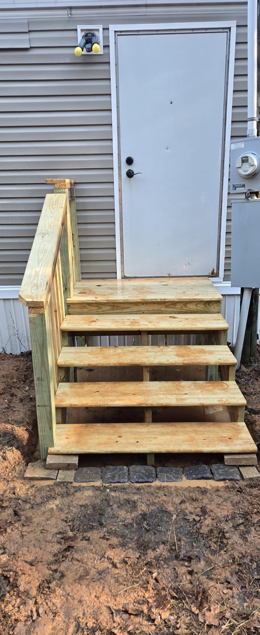 DEWALT 20V MAX 6-1/2-Inch Circular Saw Kit, with 5.0-Ah Battery and Charger (DCS391P1) - Customer Photo 2