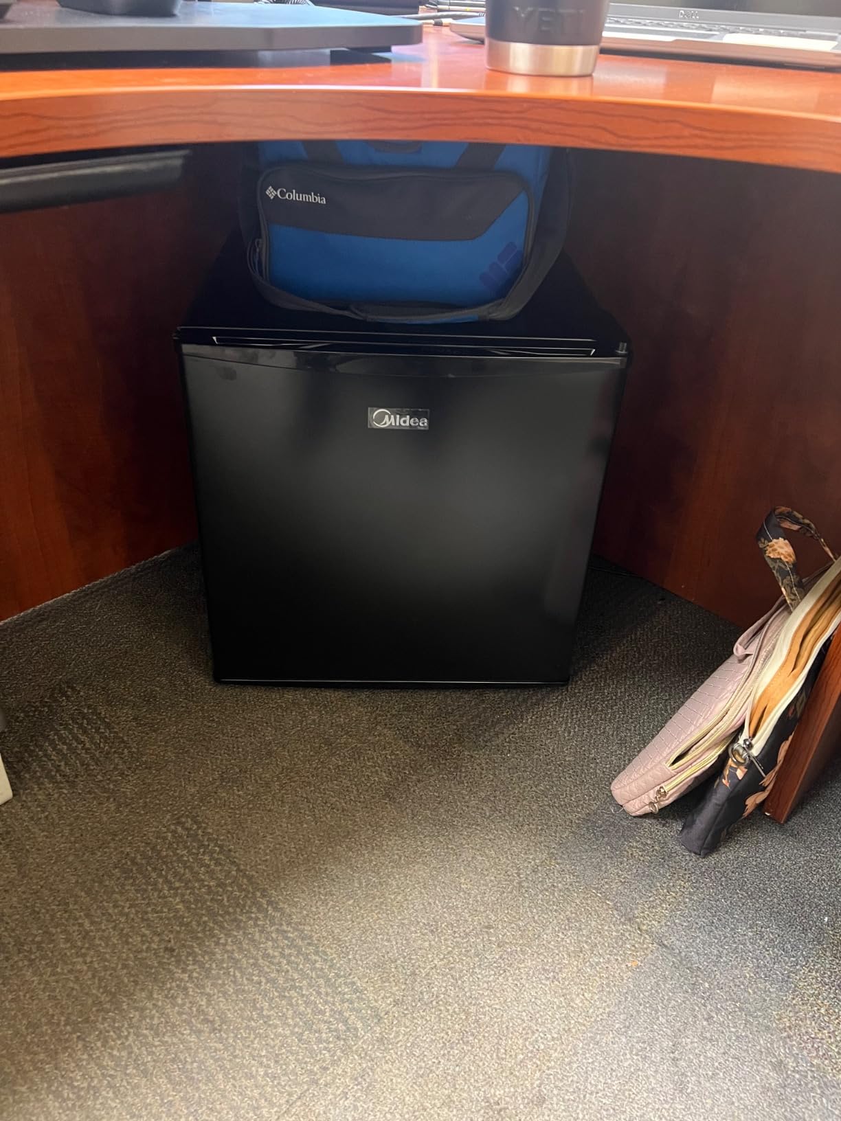 Midea WHS-65LB1 Compact Single Reversible Door Refrigerator, 1.6 Cubic Feet(0.045 Cubic Meter), Black - Customer Photo 2