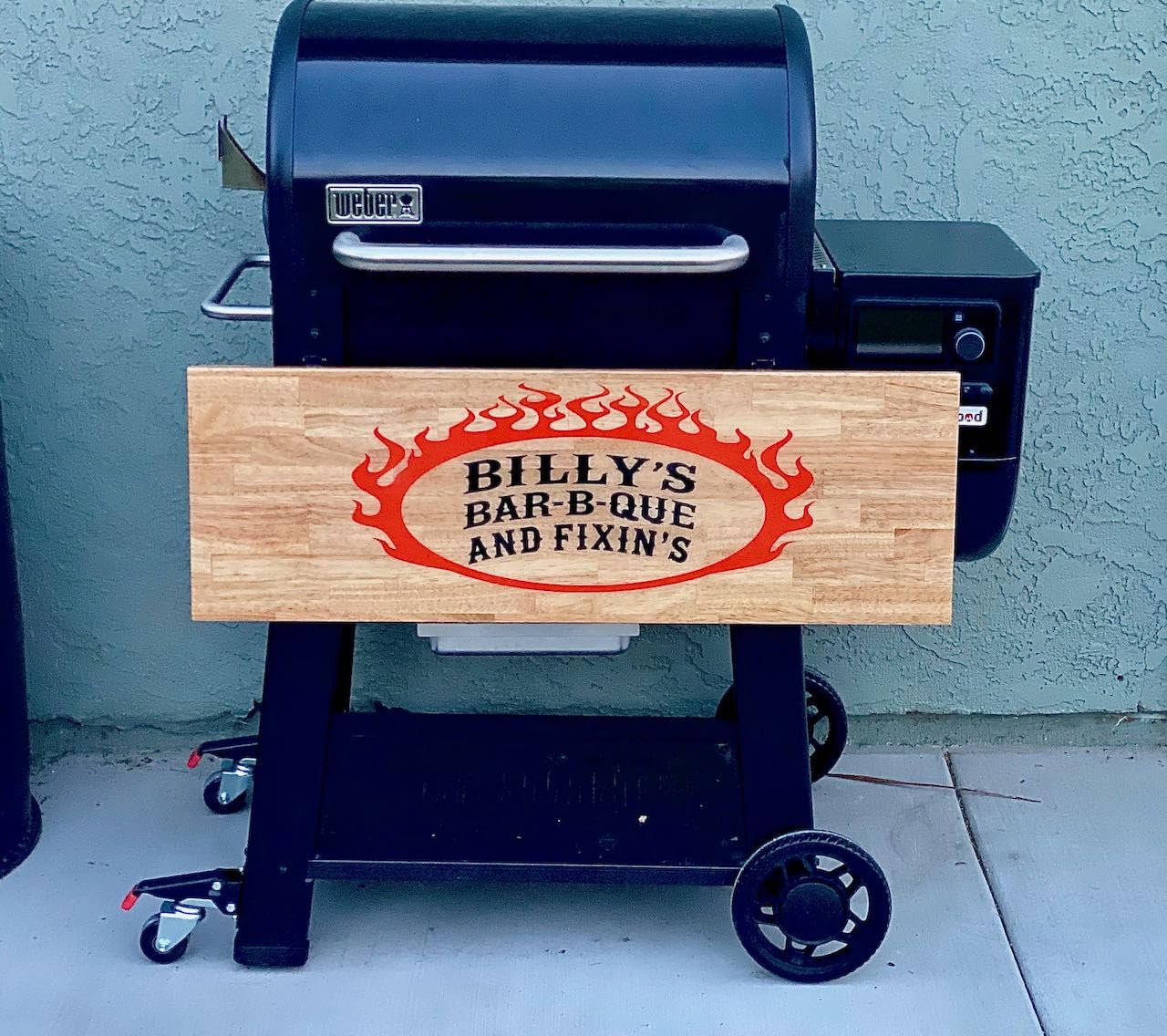 Weber Searwood 600 Wood Pellet Smoker Grill with Wi-Fi and Bluetooth Connectivity, Black - Customer Photo 1