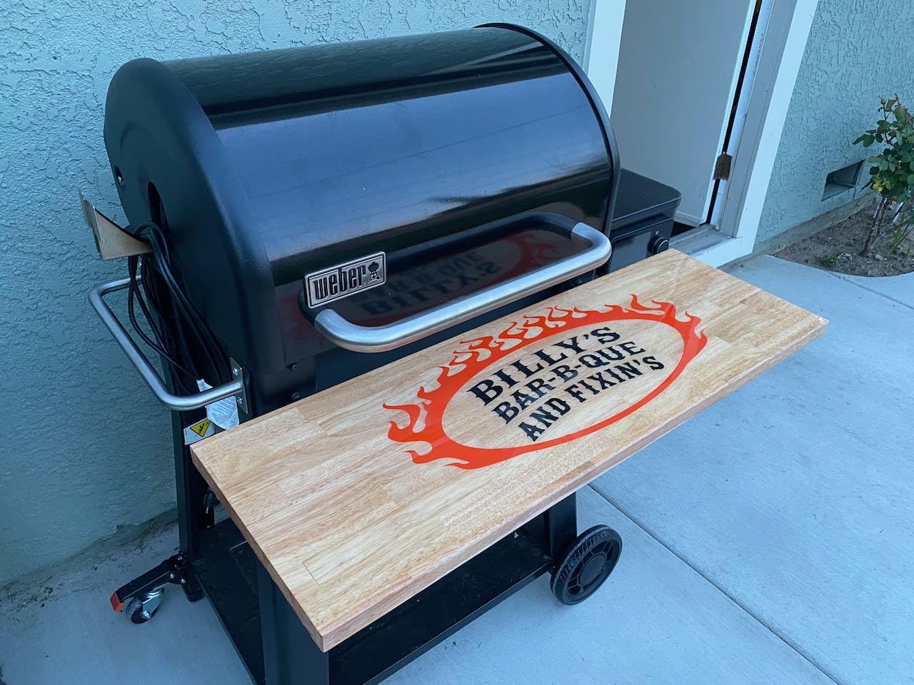 Weber Searwood 600 Wood Pellet Smoker Grill with Wi-Fi and Bluetooth Connectivity, Black - Customer Photo 2