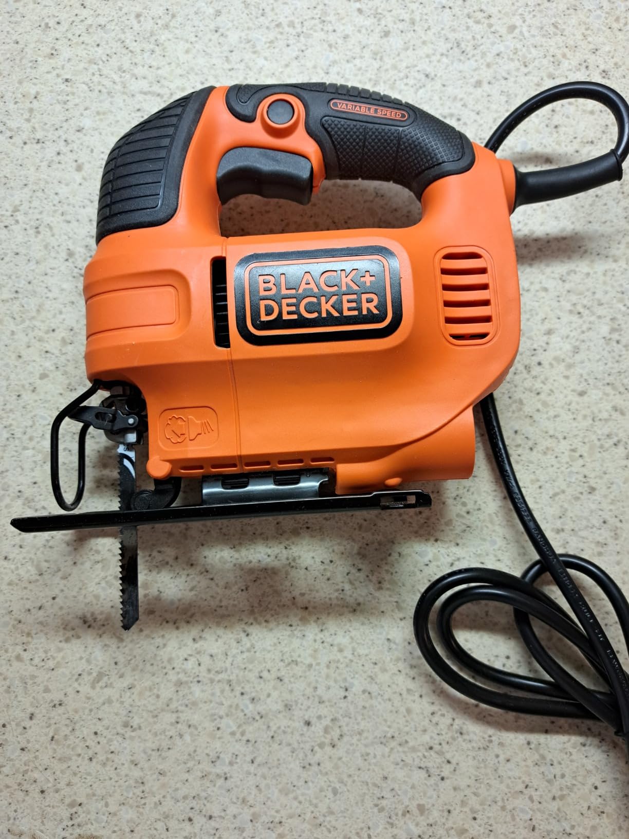 BLACK+DECKER Jig Saw, 4.5-Amp (BDEJS300C) - Customer Photo 4