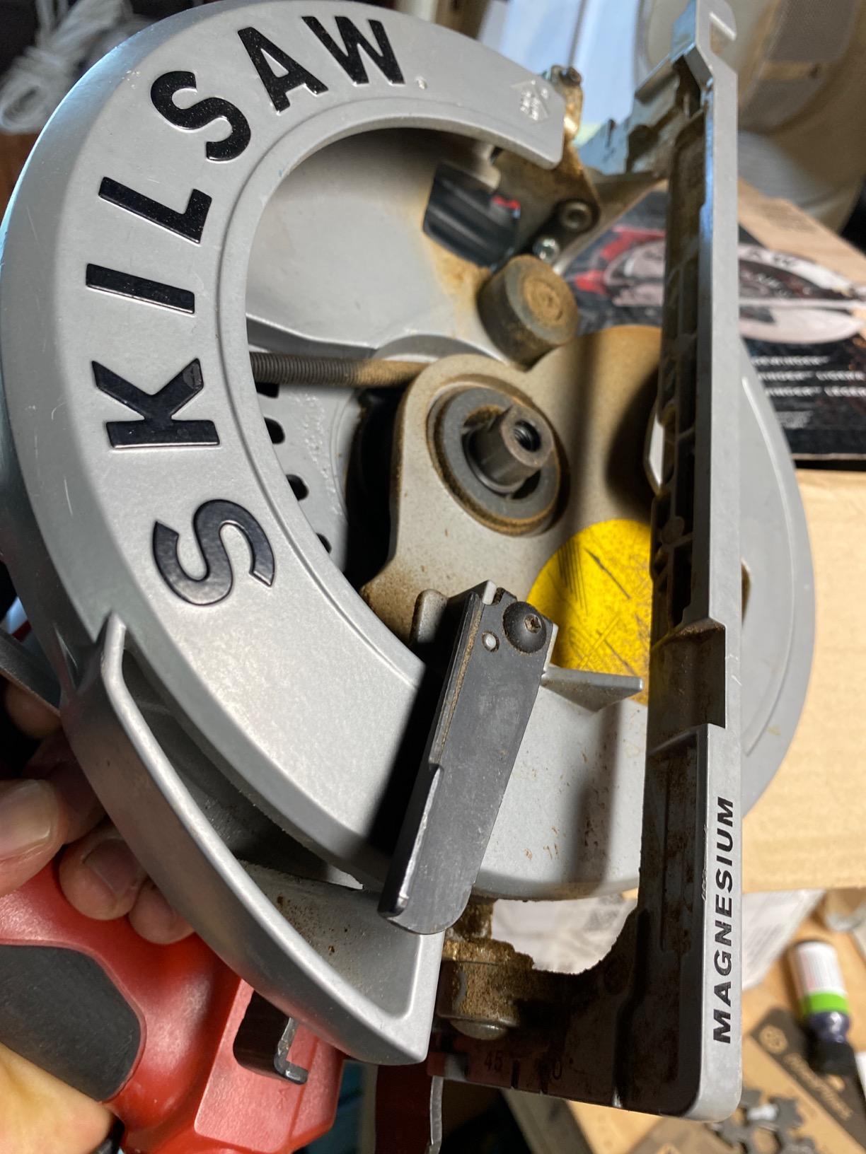 SKILSAW SPT67WL-01 15 Amp 7-1/4 In. Sidewinder Circular Saw - Customer Photo 2