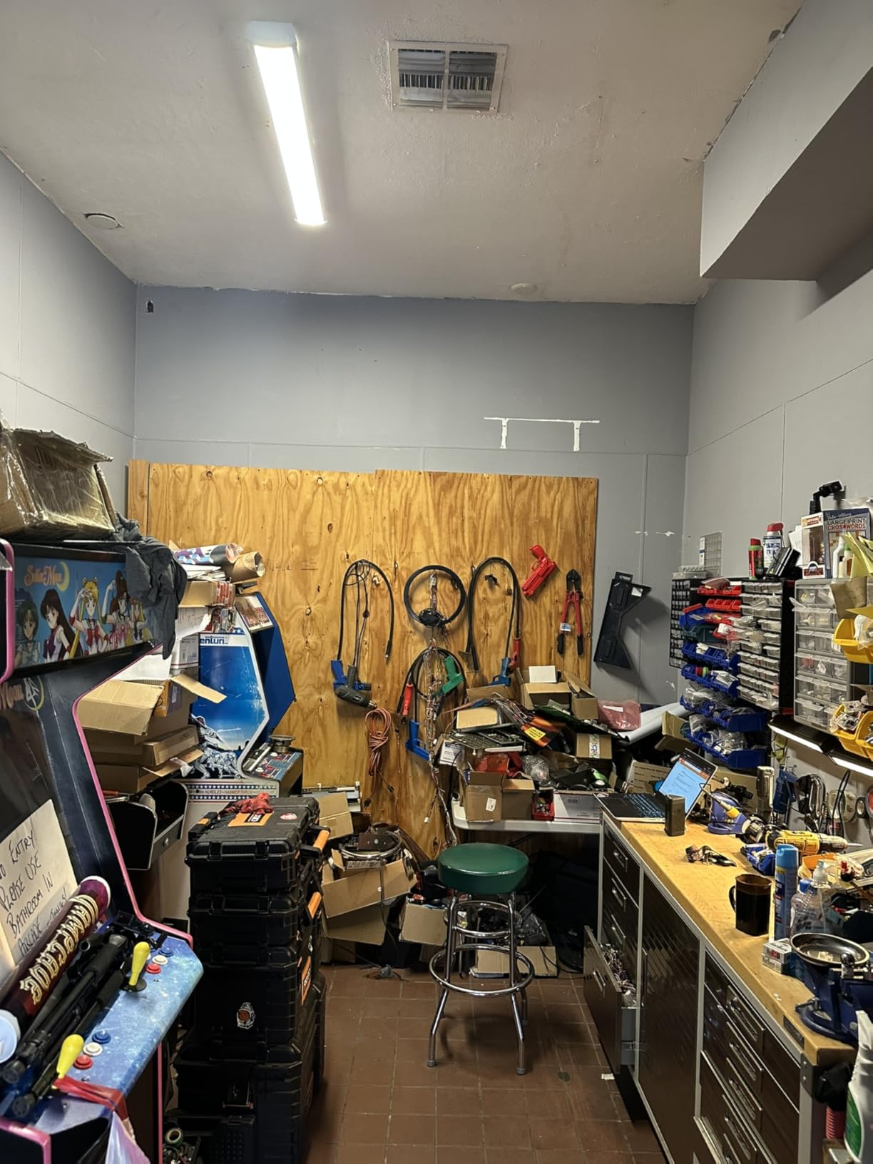 Lithonia Lighting 4 Foot LED Light Fixture, Low-Profile LED Wraparound Flush Mount Ceiling Light, 4000K Cool White, 120V, 48-Inch (FMLWL 48 840) - Customer Photo 1