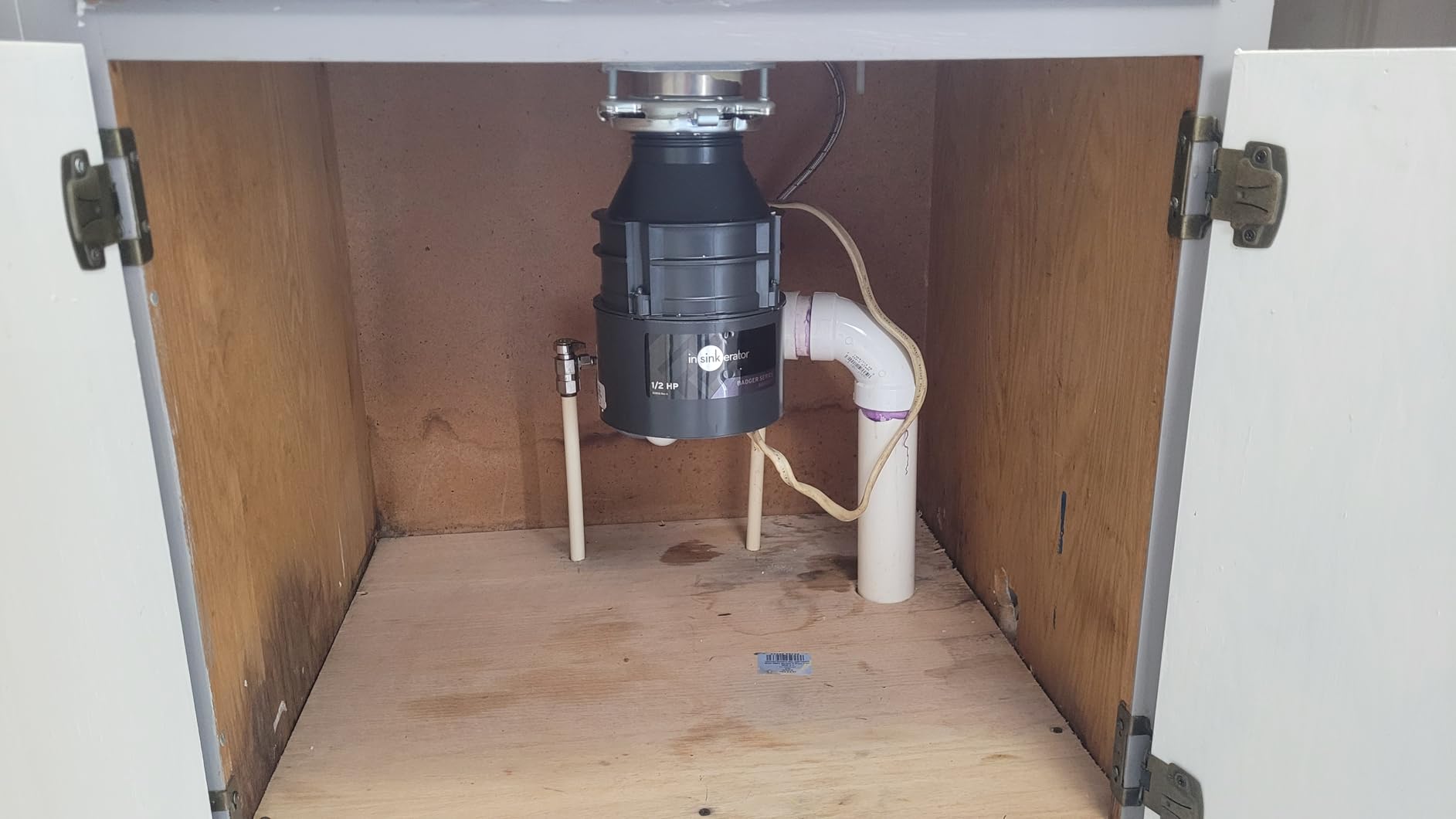 InSinkErator Badger 5 Garbage Disposal with Power Cord, Standard Series 1/2 HP Continuous Feed Food Waste Disposer, Badger 5 W/C, No Size, Black/Gray - Customer Photo 2