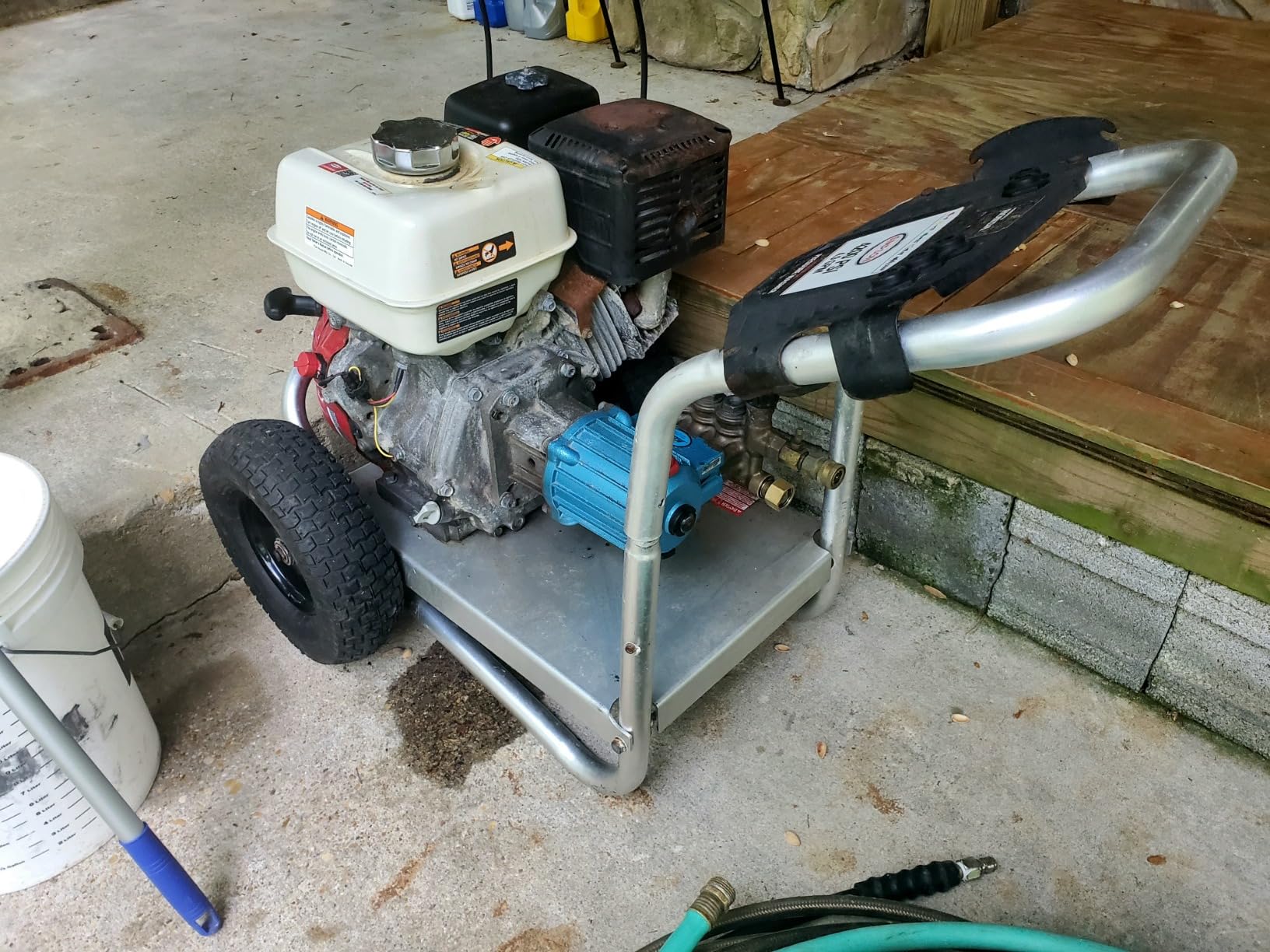 Simpson Aluminum Series 3600 PSI Gas Pressure Washer, 2.5 GPM, Honda GX200 | Gas Power Washer For Professionals. AAA Triplex Pump, 35' Hose, 5 Nozzles, Steel Frame. 49-State Compliant. ALH3425 customer photo 1