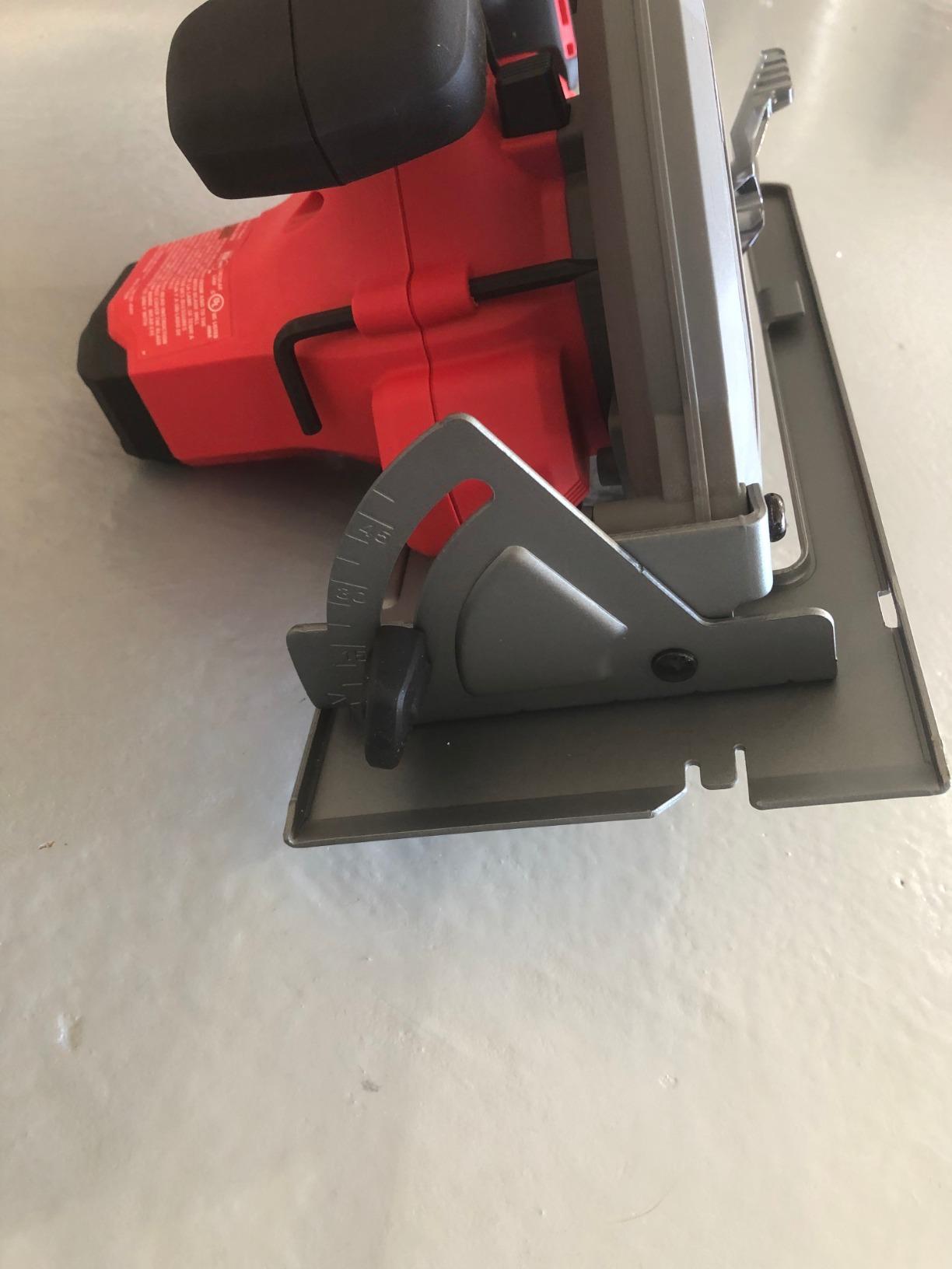 CRAFTSMAN V20 Cordless Circular Saw Kit, 6-1/2 inch, Battery and Charger Included (CMCS500M1) - Customer Photo 2