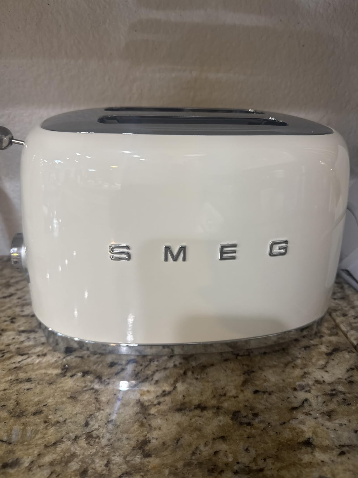 Smeg 2 Slice Toaster with 6 Presets and Defrost Function and Removable Crumb Tray (Cream) - Customer Photo 3