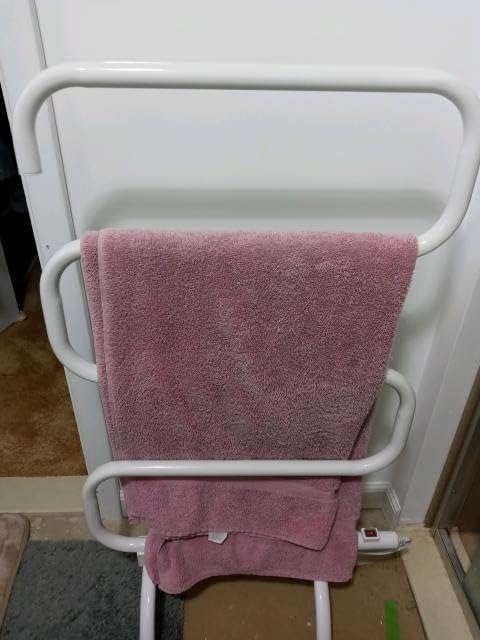 Homeleader Towel Warmer and Drying Rack, Heated Towel Rack, Wall Mount & Free Standing Towel Heater for Bathroom, 120W - Customer Photo 2