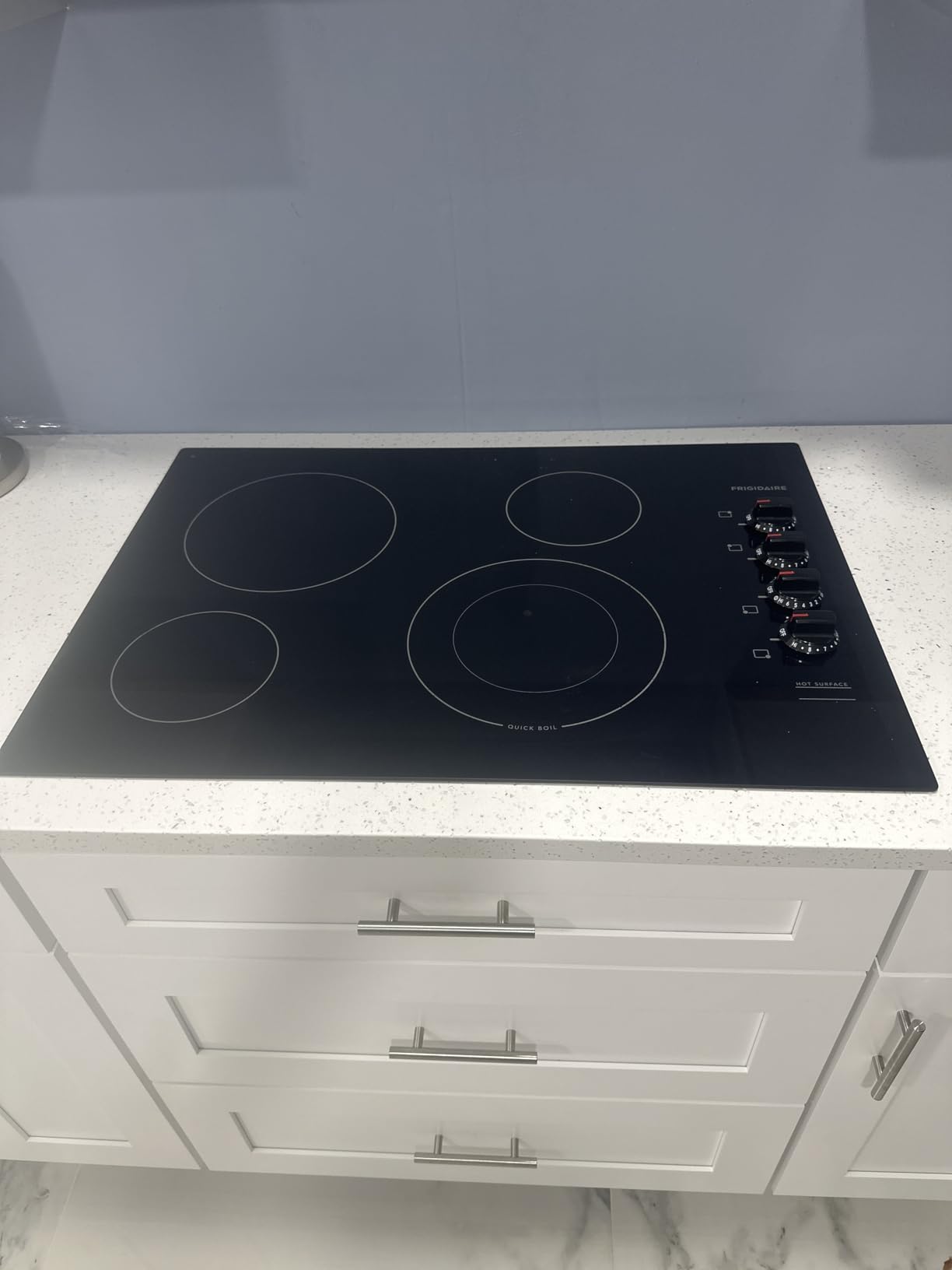 Frigidaire Professional 36 Inch Electric Range, Ceramic Glass Cooktop 5-Burner Flat with Stainless Steel Trim, FPEC3677RF - Customer Photo 2