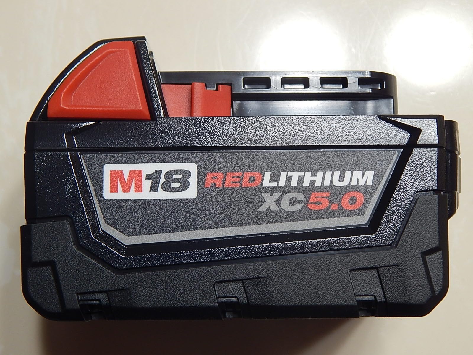 Milwaukee 48-59-1850 M18 RED LITHIUM XC 5.0 Ah Batteries (2) + 48-59-1812 M12 and M18 Multi Voltage Charger kit - Customer Photo 1