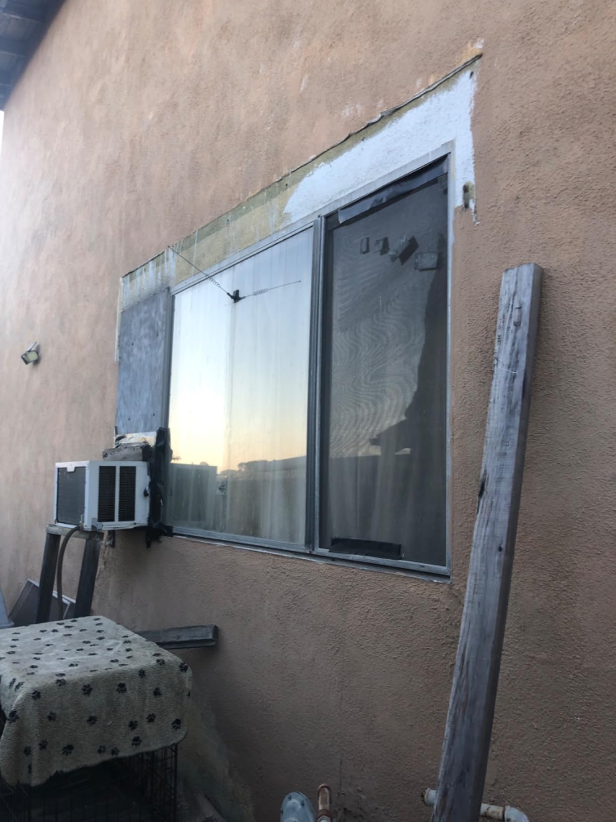 DEWALT 20V MAX* XR Finish Nailer, Angled, 16GA (DCN660D1) - Customer Photo 1