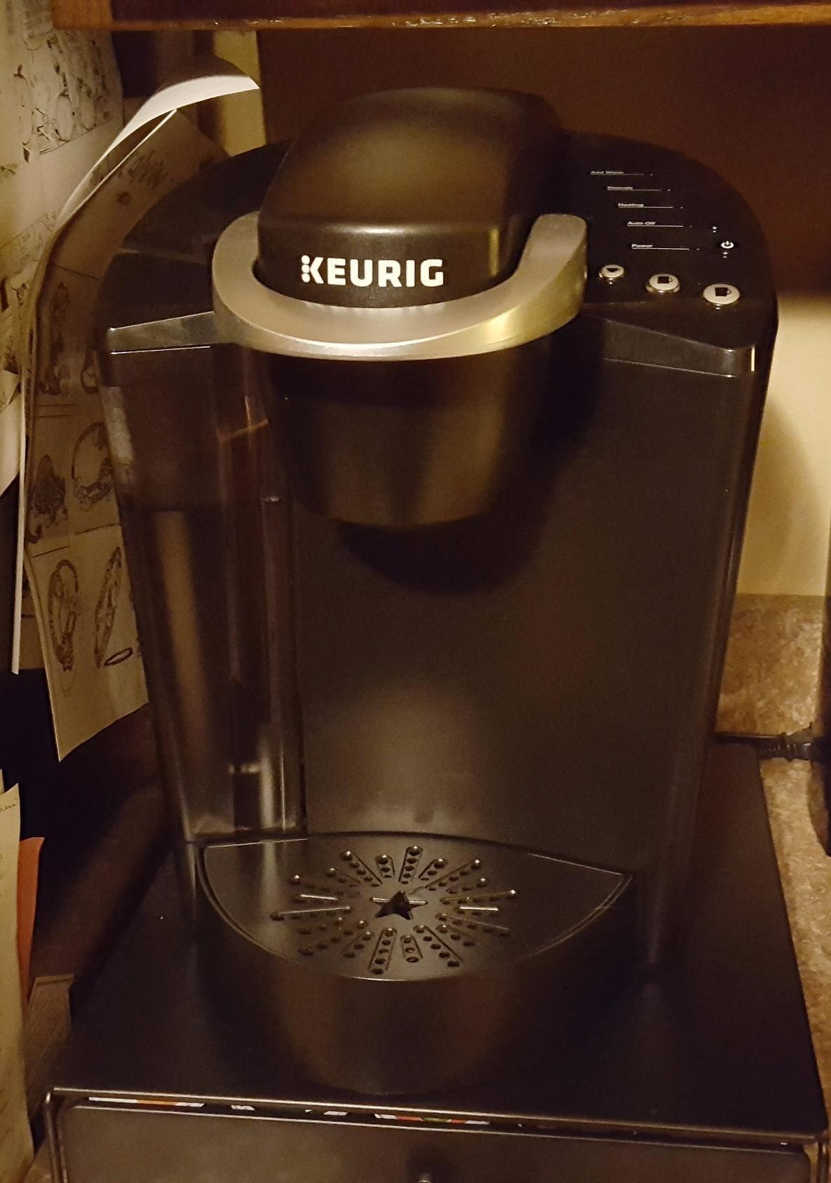 Keurig K-Classic Single Serve K-Cup Pod Coffee Maker, with 3 Brew Sizes, 48oz Removable Reservoir, Black - Customer Photo 1