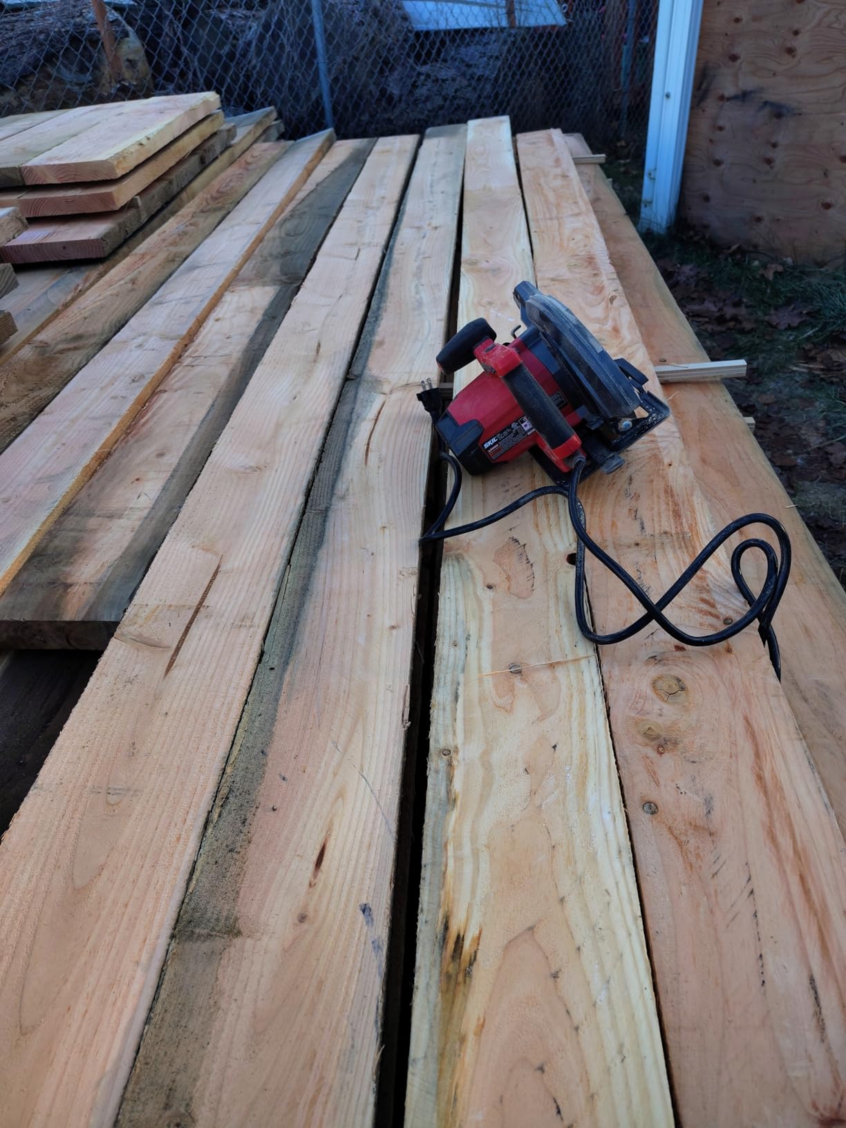 SKIL 15 Amp 7-1/4 Inch Circular Saw with Single Beam Laser Guide - 5280-01 - Customer Photo 1