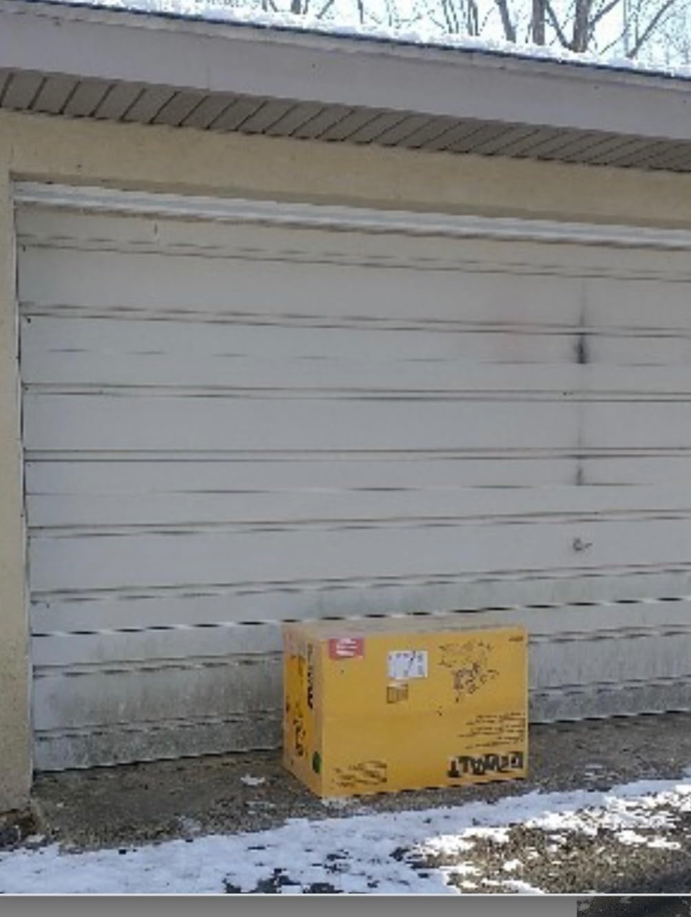 DEWALT Miter Saw, 12 Inch Double Bevel Sliding Compound Miter Saw, Includes Blade Wrench and Clamp, Increased Crosscut Capacity, Powerful 3800 RPM Motor 15 Amp (DWS779) - Customer Photo 1