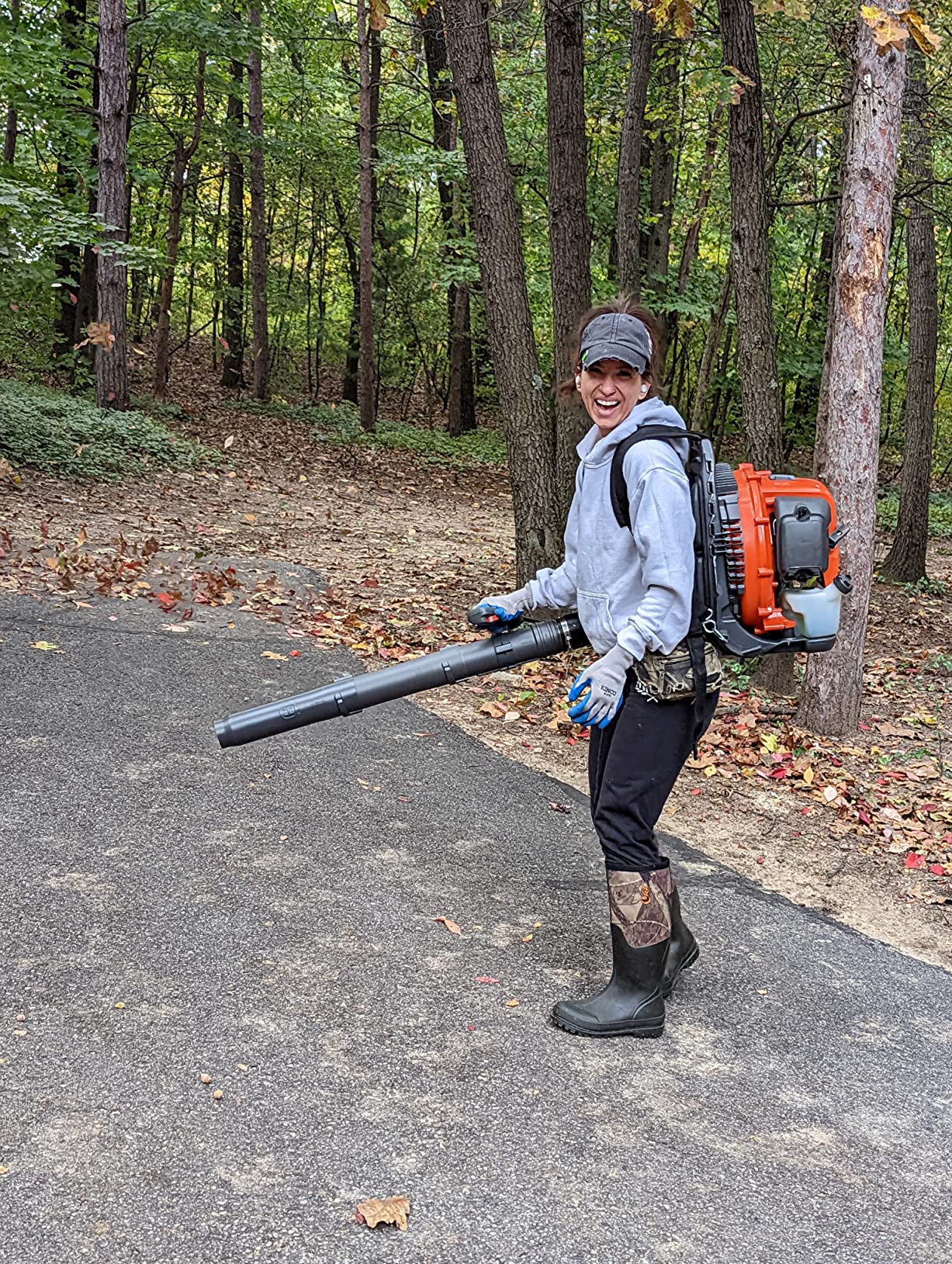 Husqvarna 360BT Gas Leaf Blower, 65.6-cc 3.81-HP 2-Cycle Backpack Leaf Blower with 890-CFM, 232-MPH, 30-N Powerful Clearing Performance and Load-Reducing Harness customer photo 2