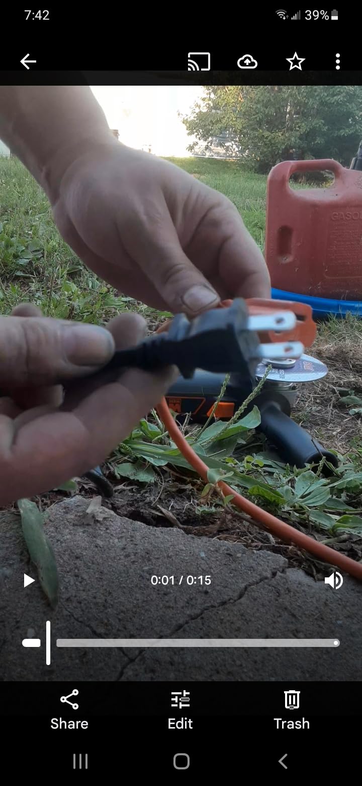 WEN 7-Amp Angle Grinder with 4-1/2-Inch Wheel and Reversible Handle (944) - Customer Photo 2