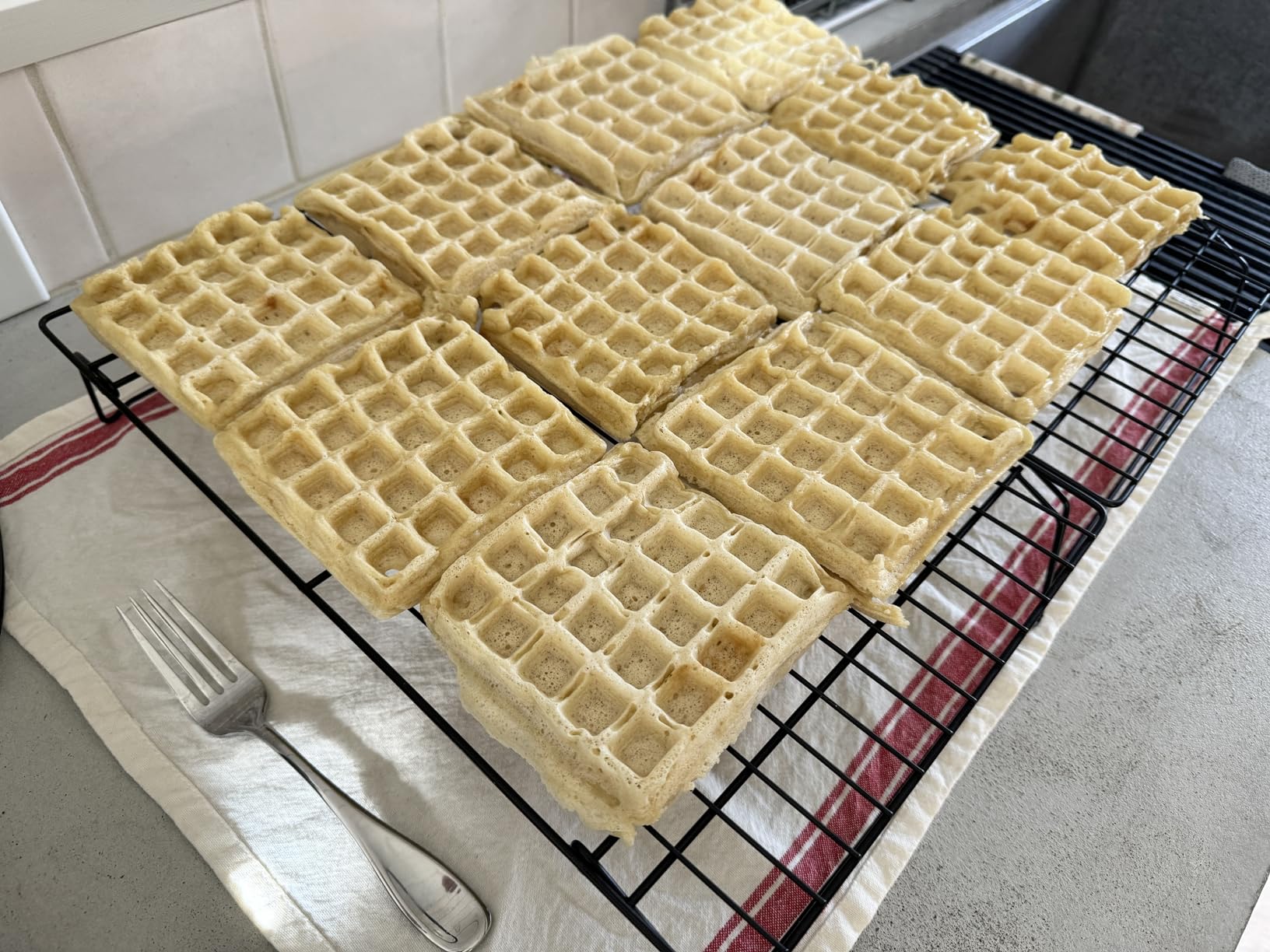 KRUPS 4-Slice Belgian Waffle Maker: Stainless Steel, 5 Browning Levels, Audible Ready Beep, Removable Plates, 1200W, Silver/Black, Large Waffle Maker Family Size, Great for Family Breakfasts - Customer Photo 2