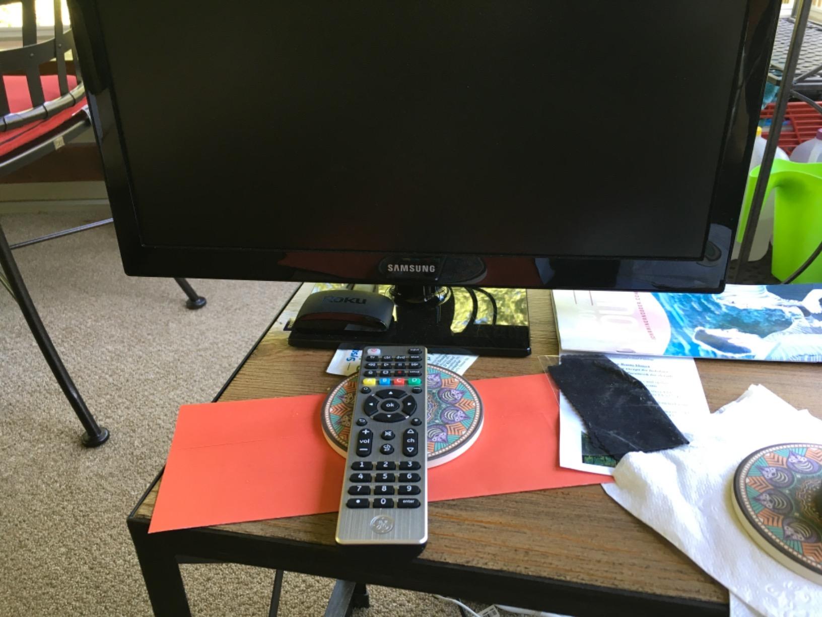 GE 4-Device Universal Remote Control, Designer Series, Brushed Nickel/Silver, 33709 - Customer Photo 2