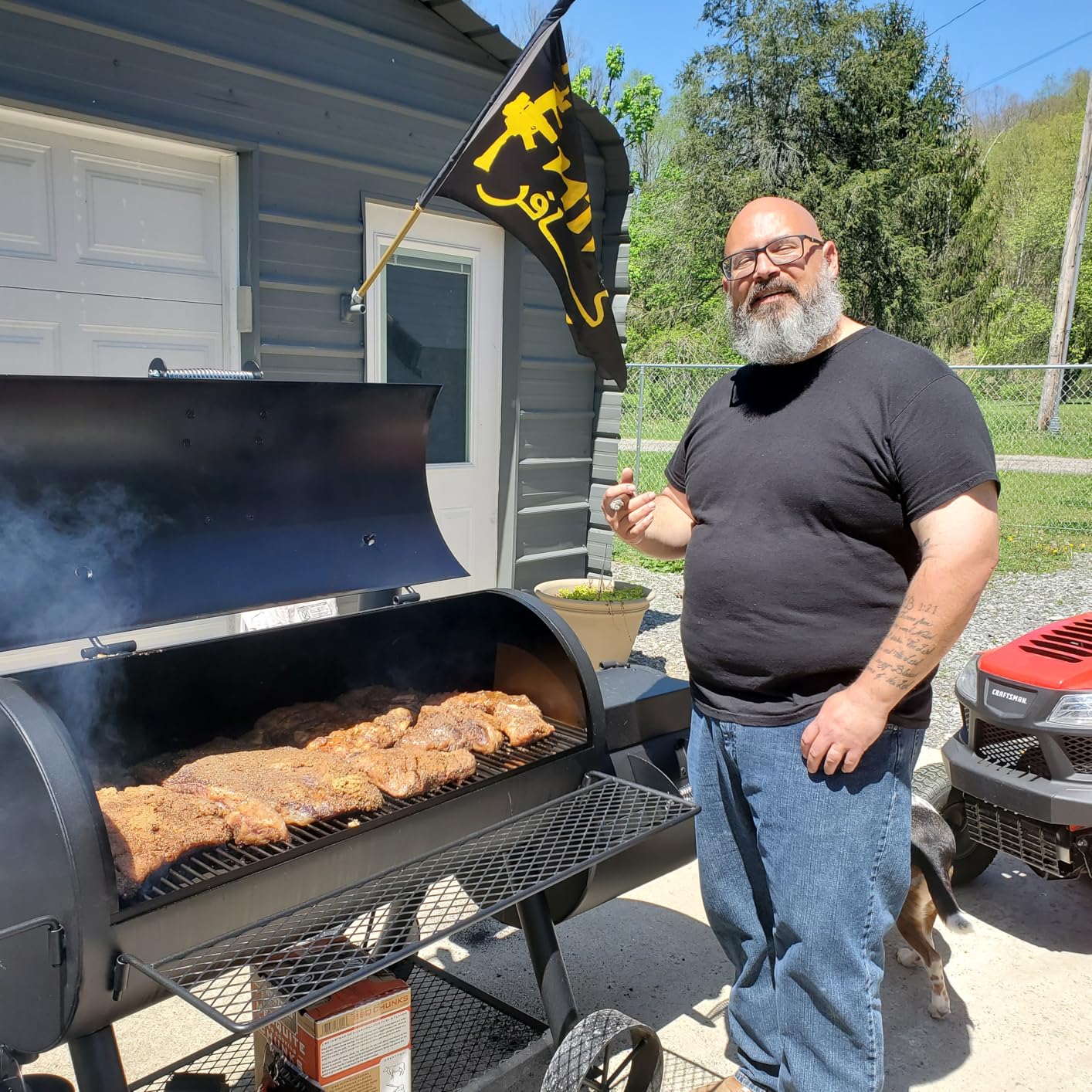 Oklahoma Joe's Longhorn Reverse Flow Offset Charcoal Smoker and Grill with 1060 sq. in. Cooking Area in Black customer photo 2