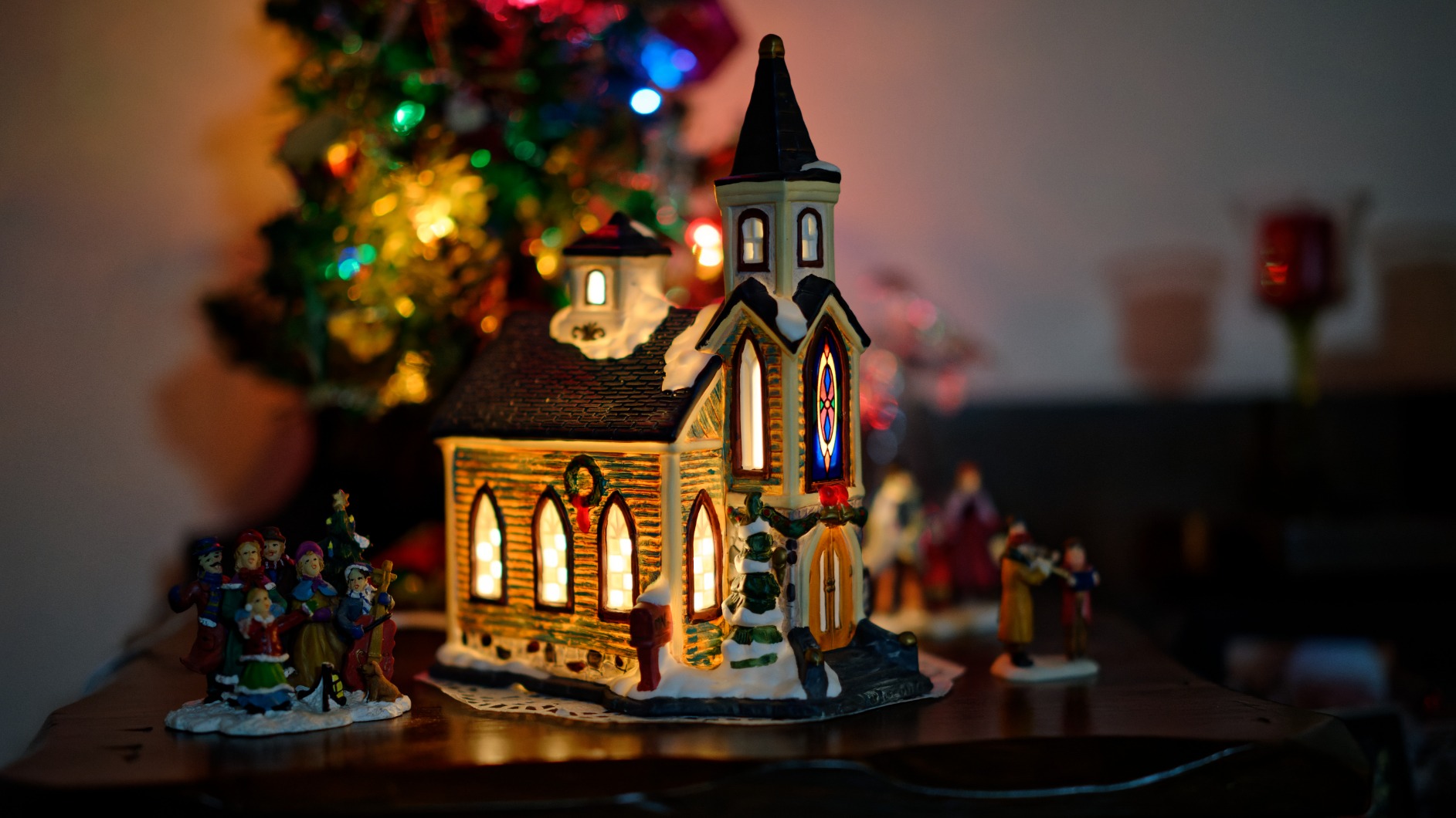 ZEISS Milvus 135mm f/2 Full Frame Camera Lens for Canon EF-Mount ZE, Black - Customer Photo 2