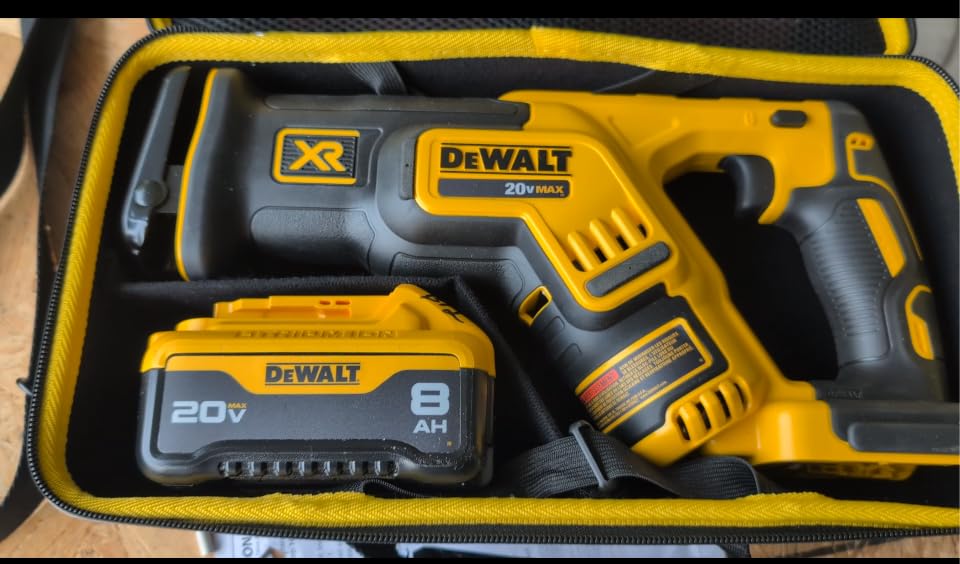 DEWALT 20V MAX XR Reciprocating Saw Cordless, Brushless, Compact, Variable Speed, Pivoting Head (DCS367B) - Customer Photo 1