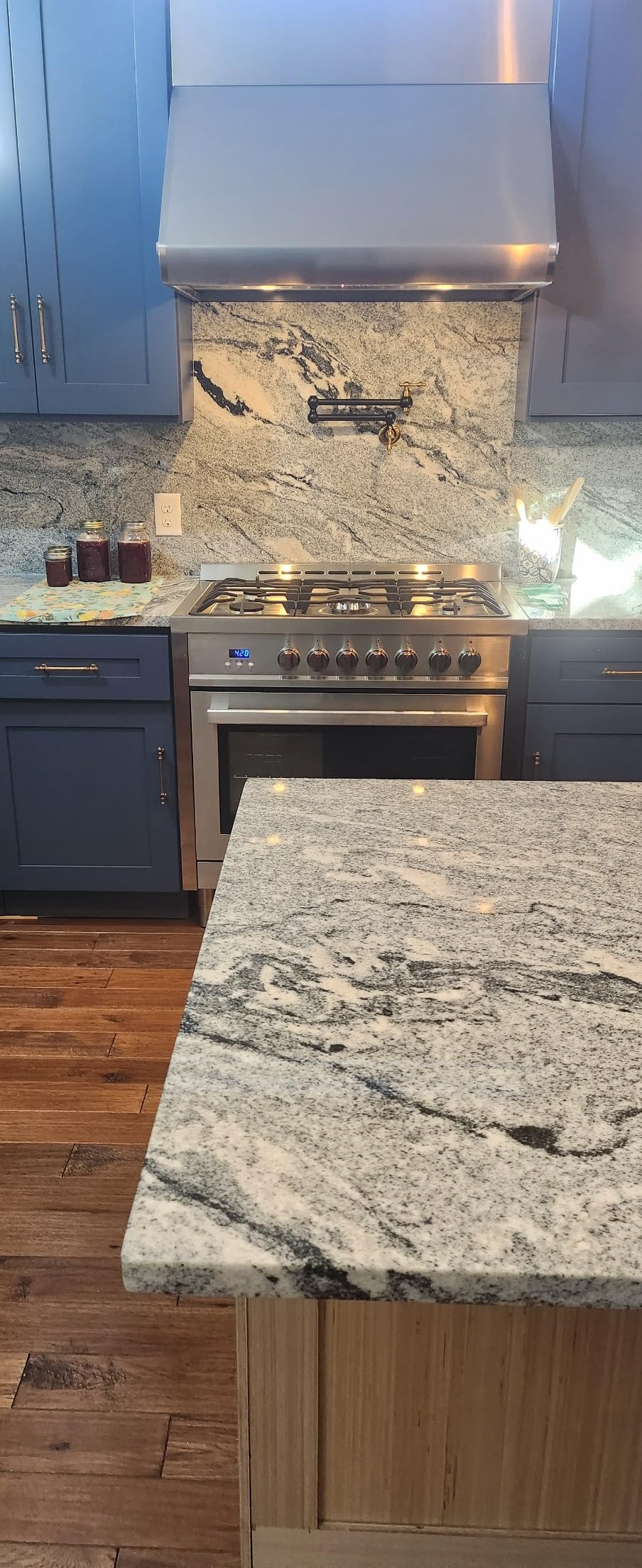 COSMO F965 36 in. Stellar Collection 3.8 cu. ft. Dual Fuel Range, 5 Sealed Burners, 8 Function Convection Oven in Stainless Steel - Customer Photo 1