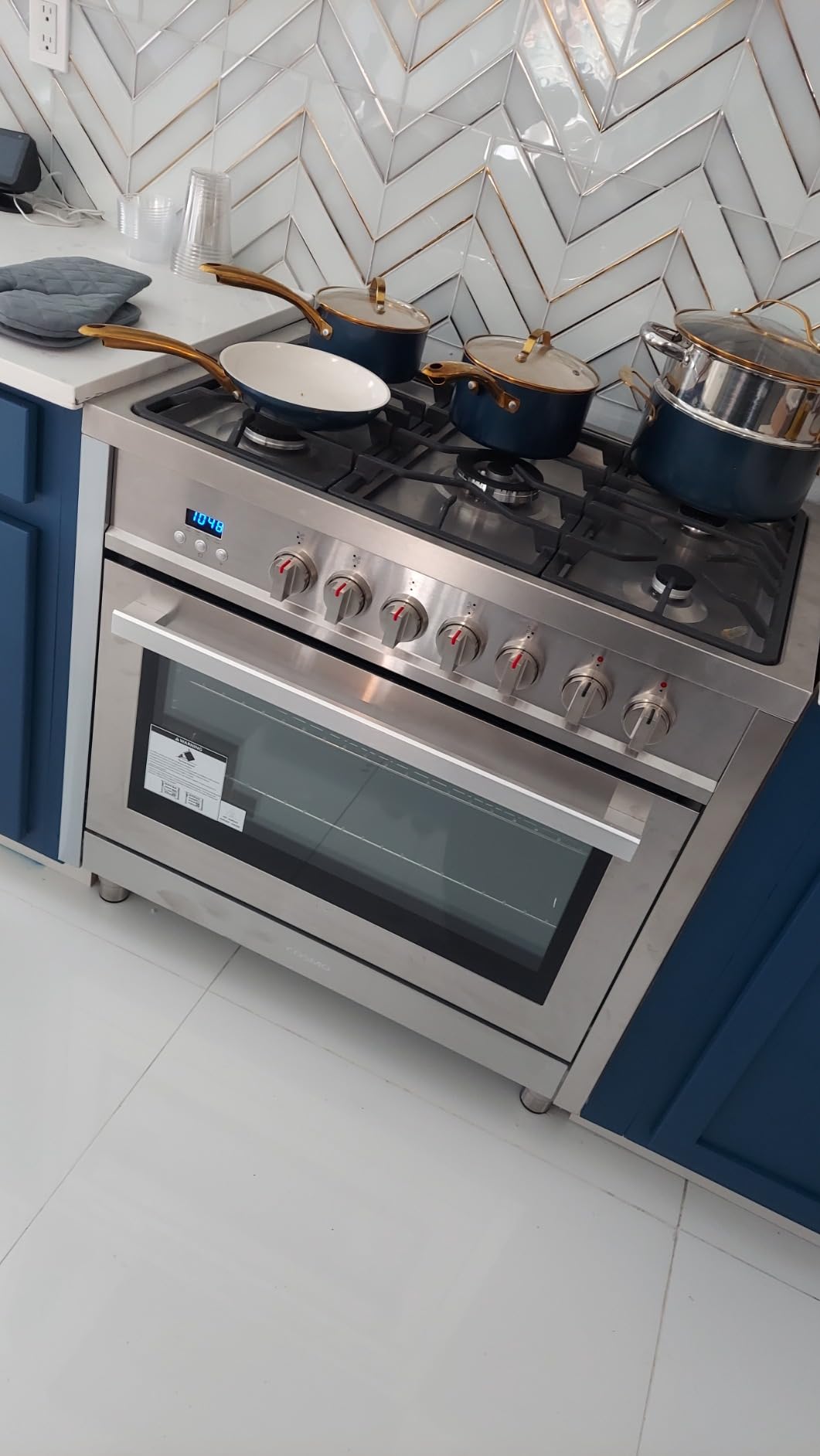 COSMO F965 36 in. Stellar Collection 3.8 cu. ft. Dual Fuel Range, 5 Sealed Burners, 8 Function Convection Oven in Stainless Steel - Customer Photo 2