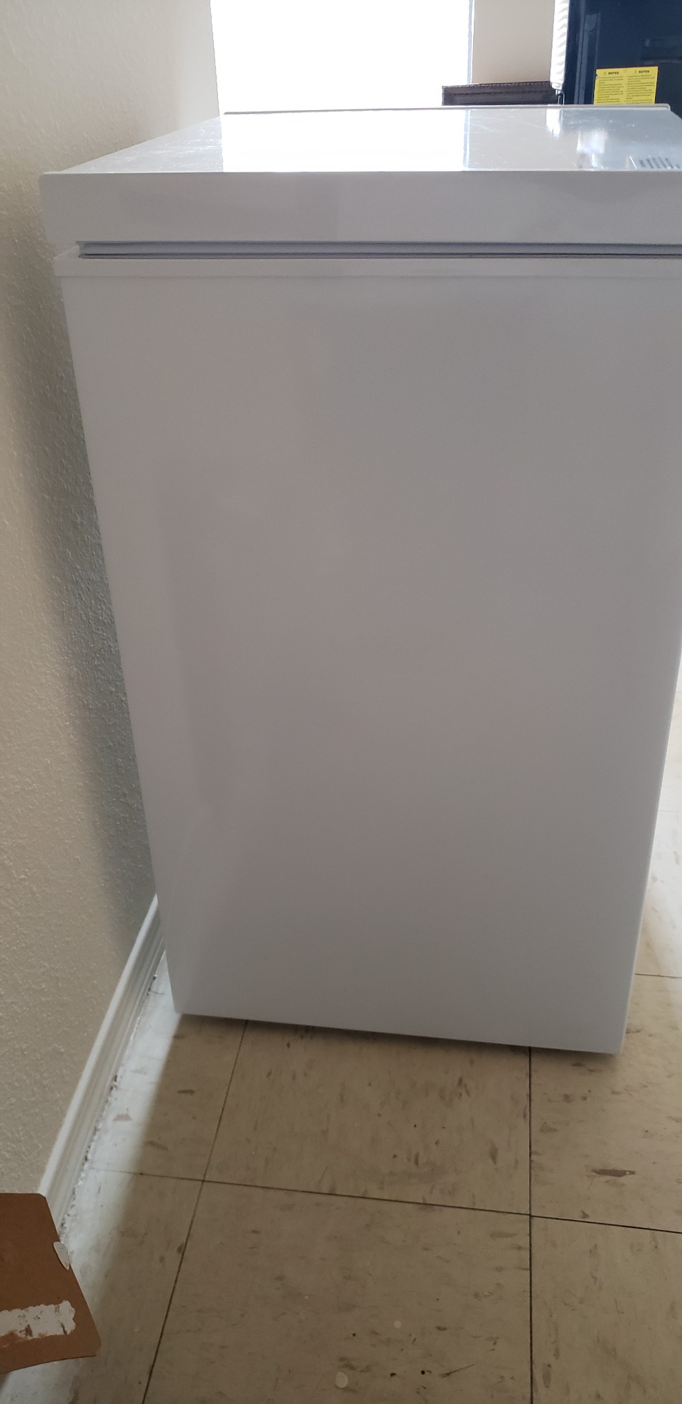 Koolatron Deep Freezer - Chest Freezer, 1 Wire Basket, Garage Ready, Meat Storage, Front Drain, Congelador For Home, Apartment, Basement, Dorm, Cottage, Manual Defrost, Stand Up, 3.5 Cubic Feet, White - Customer Photo 1