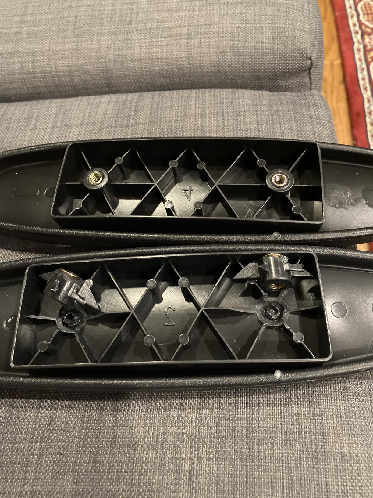 Homall Gaming Chair, Office Chair High Back Computer Chair Leather Desk Chair Racing Executive Ergonomic Adjustable Swivel Task Chair with Headrest and Lumbar Support (White) - Customer Photo 1