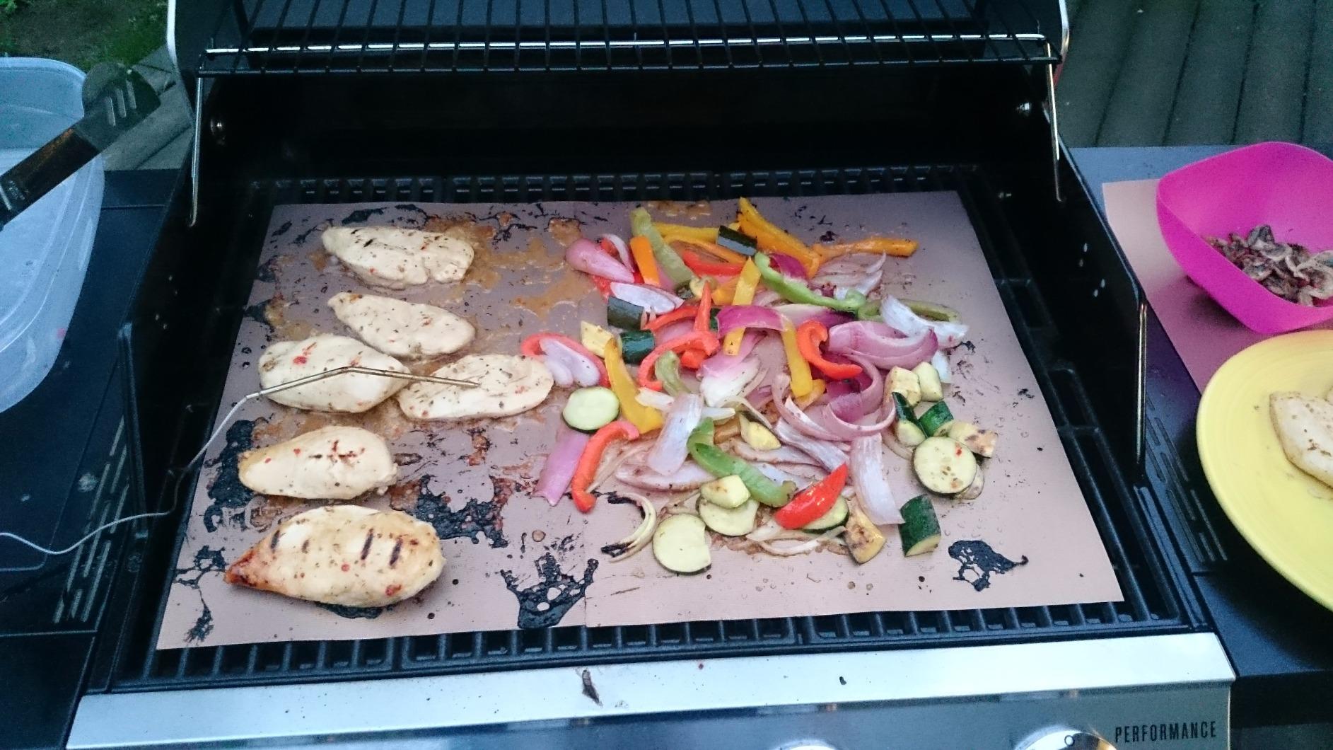 AOOCAN Copper Grill Mat Set of 5 - Non-Stick BBQ Outdoor Grill, Copper Grilling Mats Reusable and Easy to Clean, Works on Electric Grill Outdoor Gas Charcoal BBQ as Seen on TV-15.75 x 13 Inch - Customer Photo 2