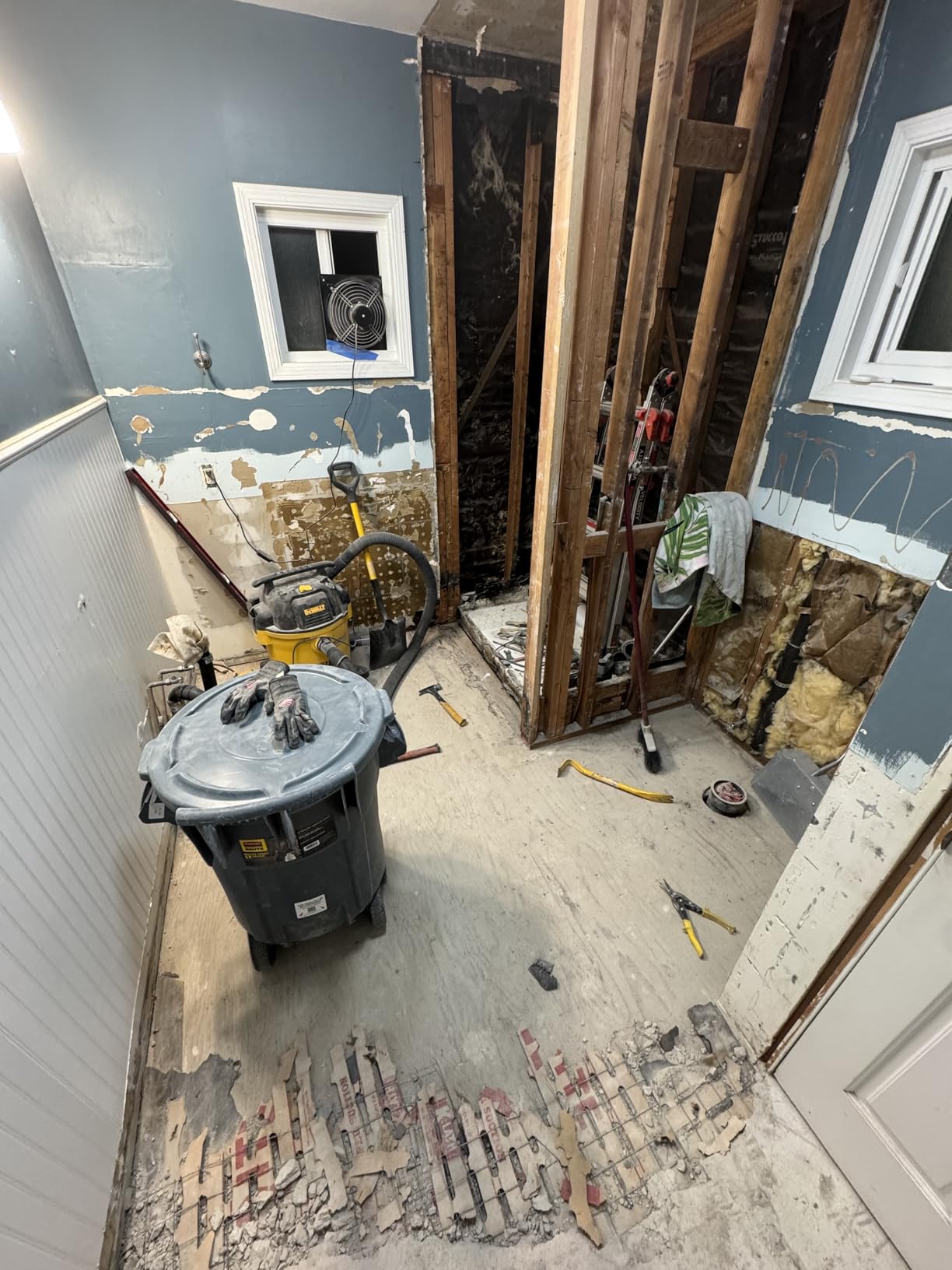 Bosch GBH2-28L SDS-plus Bulldog Xtreme Max 1-1/8 In. Rotary Hammer - Customer Photo 1