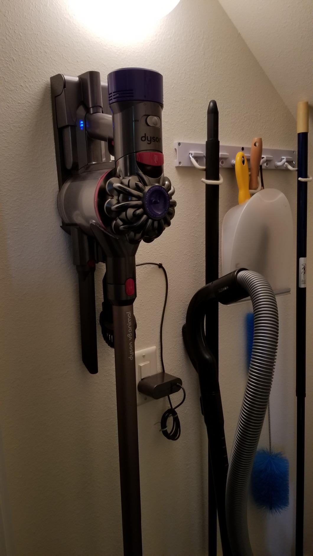 Dyson V8 Animal Cordless Stick Vacuum Cleaner, Iron - Customer Photo 1