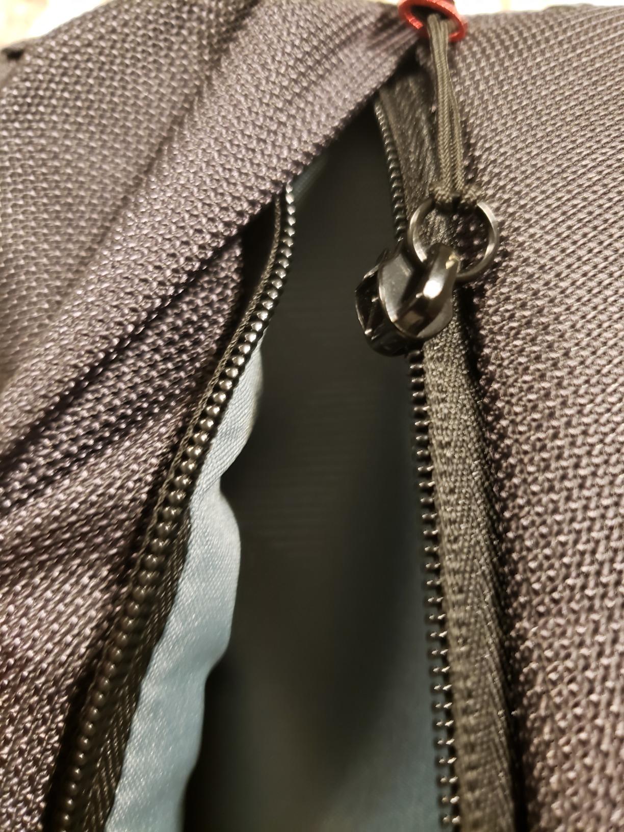 Manfrotto Manhattan Mover-50 Camera Backpack for DSLR/Mirrorless (MB MN-BP-MV-50) - Customer Photo 4