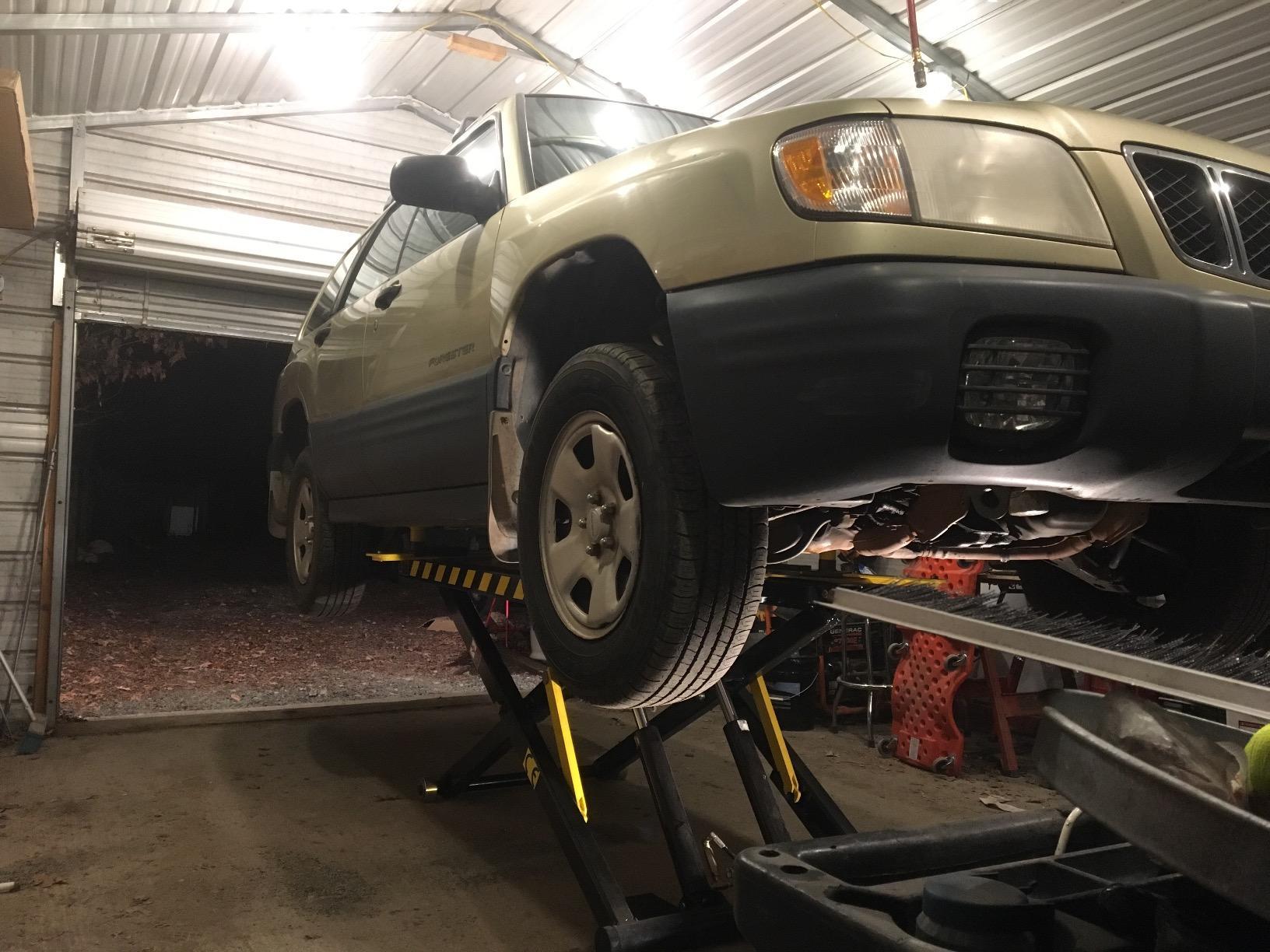 ATLAS Automotive Equipment 6MR Commercial-Grade Mid-Rise Scissors Lift, Portable Free-Standing Design, 6,000lbs. Capacity, 24