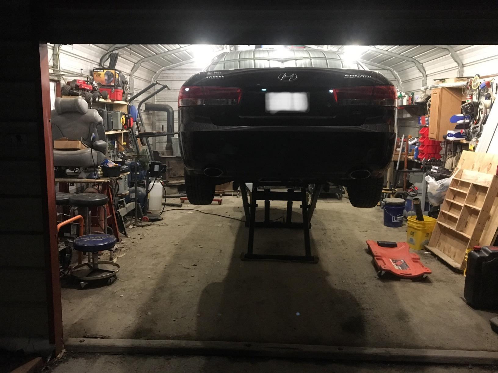 ATLAS Automotive Equipment 6MR Commercial-Grade Mid-Rise Scissors Lift, Portable Free-Standing Design, 6,000lbs. Capacity, 24