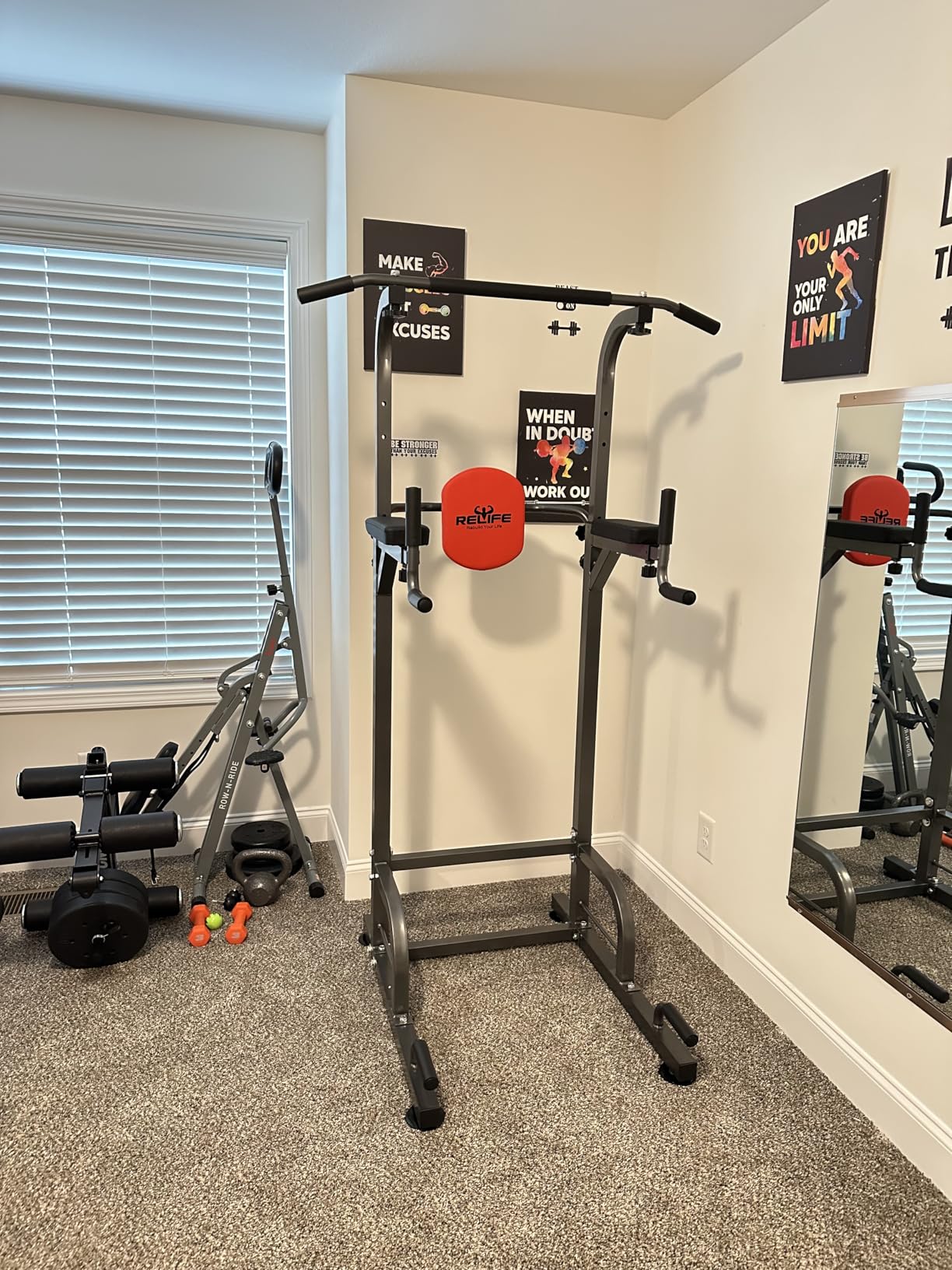 RELIFE REBUILD YOUR LIFE Power Tower Pull Up Bar Station Workout Dip Station for Home Gym Strength Training Fitness Equipment - Customer Photo 2