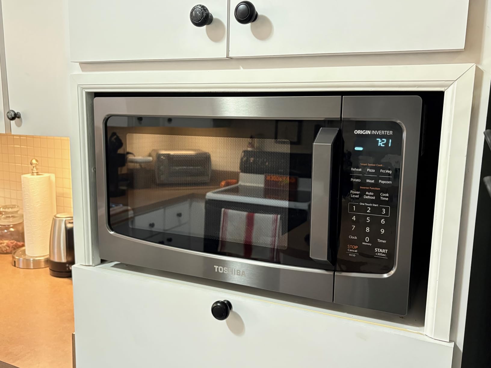 TOSHIBA EM131A5C-BS Countertop Microwave Ovens 1.2 Cu Ft, 12.4