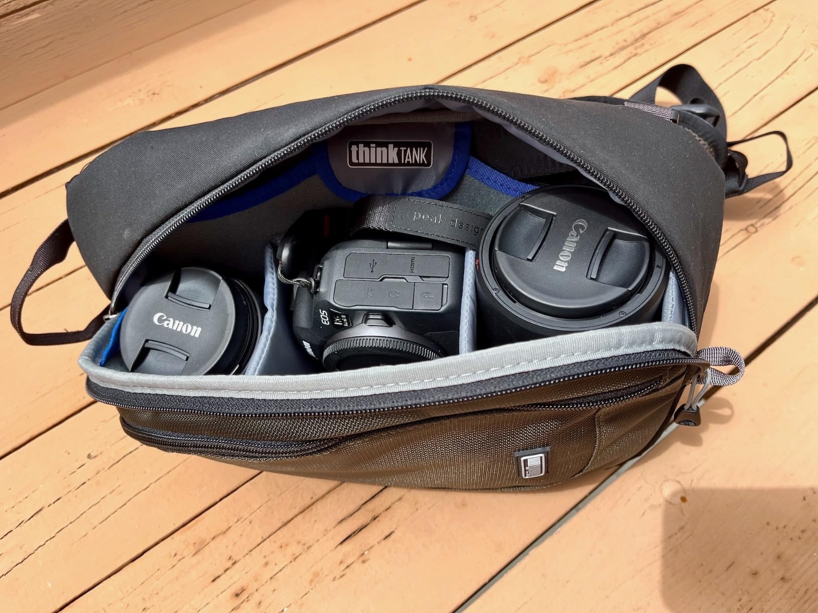 Think Tank Photo TurnStyle 10 V2.0 Sling Bag for DSLR and Mirrorless Camera - Charcoal - Customer Photo 3