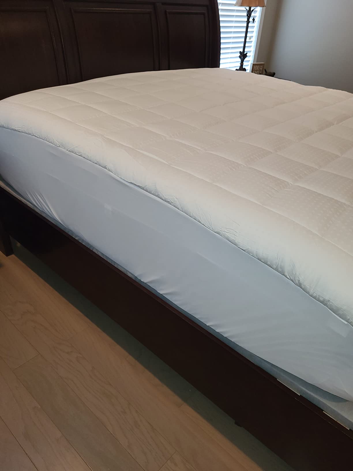 EASELAND Queen Size Mattress Pad Pillow Top Mattress Cover Quilted Fitted Mattress Protector Cotton Top Stretches up 8-21