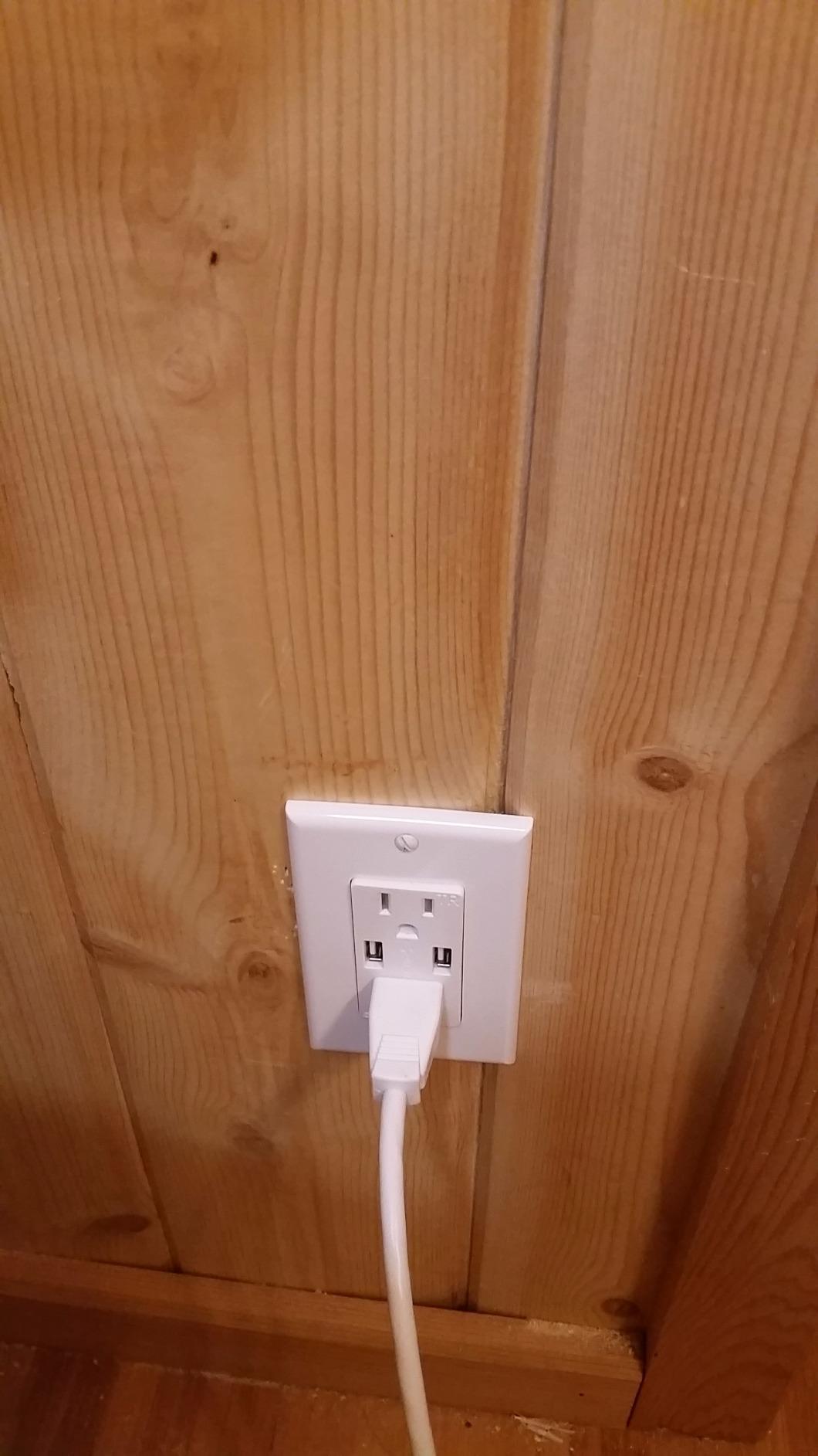 Brondell SE400-EW Swash SE400 Electric Bidet Toilet Seat With Heated Seat, Oscillating Stainless Steel Nozzle, Warm Air Dryer, Night Light, Gentle Close Lid, White Side Arm Control, Elongated - Customer Photo 4