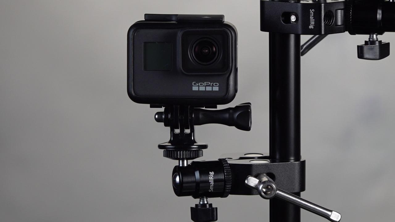 Amazon Basics Portable Aluminum Photography Light Stand Tripod with Case, Adjustable 2.8-6.7 Feet, Pack of 2, Black customer photo 2