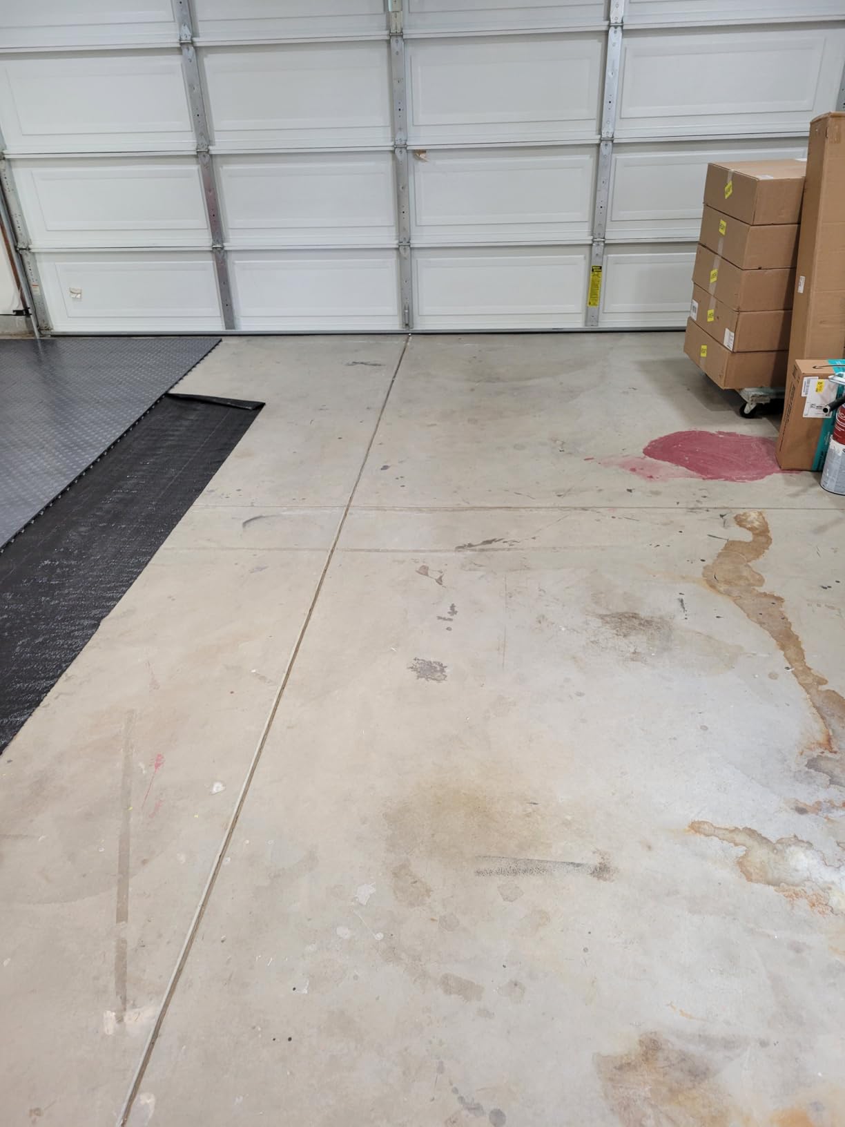 Big Floors GarageTrac Diamond, Interlocking Non-Slip Garage Flooring Tile, Durable, Modular, Heavy-Duty Copolymer, Easy Install (Red, 24 Pack of 12 x 12