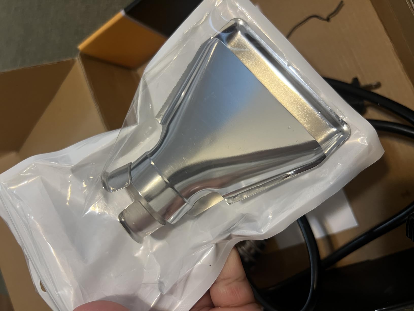 SEEKONE Heat Gun 1800W 122°F-1202°F（50℃- 650℃）Fast Heating Heavy Duty Hot Air Gun Kit Variable Temperature Control Overheat Protection with 4 Nozzles for Crafts, Shrinking PVC, Stripping Paint(5.2FT) - Customer Photo 1