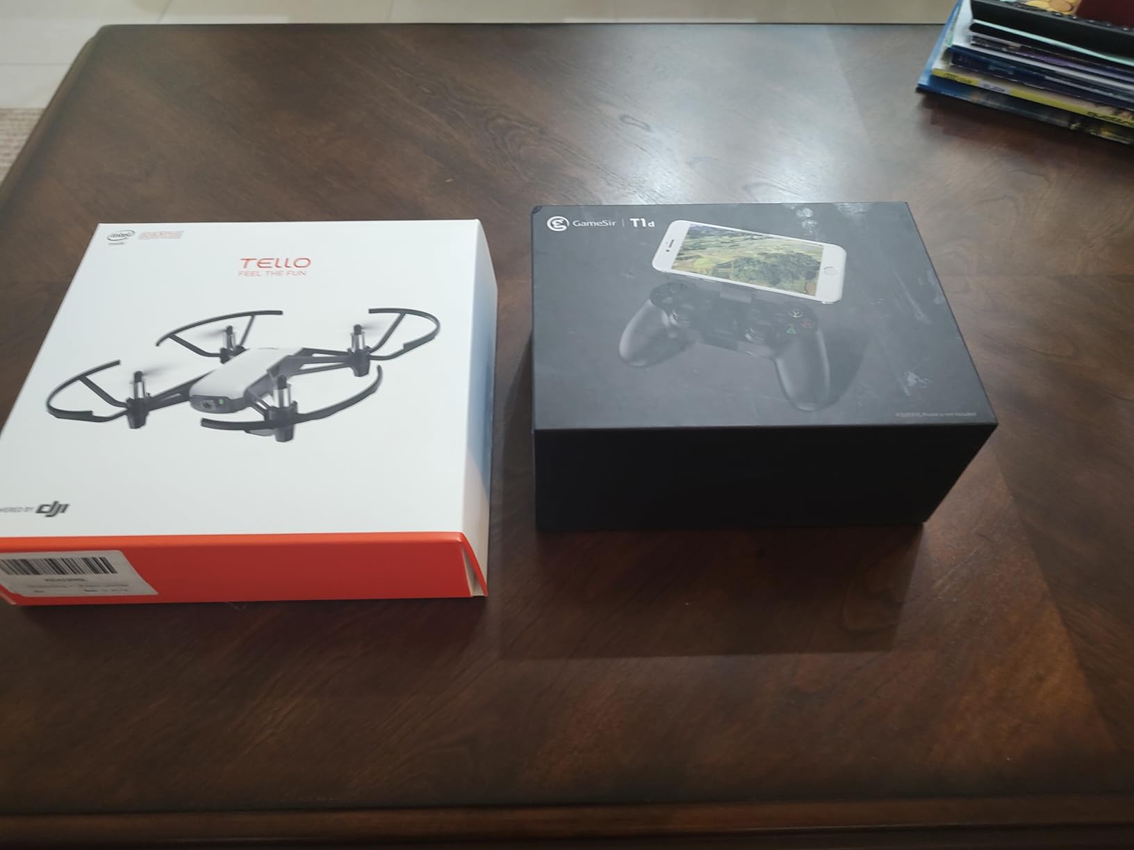 DJI Tello Drone with 720P Camera EZ Shots - 13 Minutes Flight time - 8D Stunts - pre-Order - Customer Photo 1