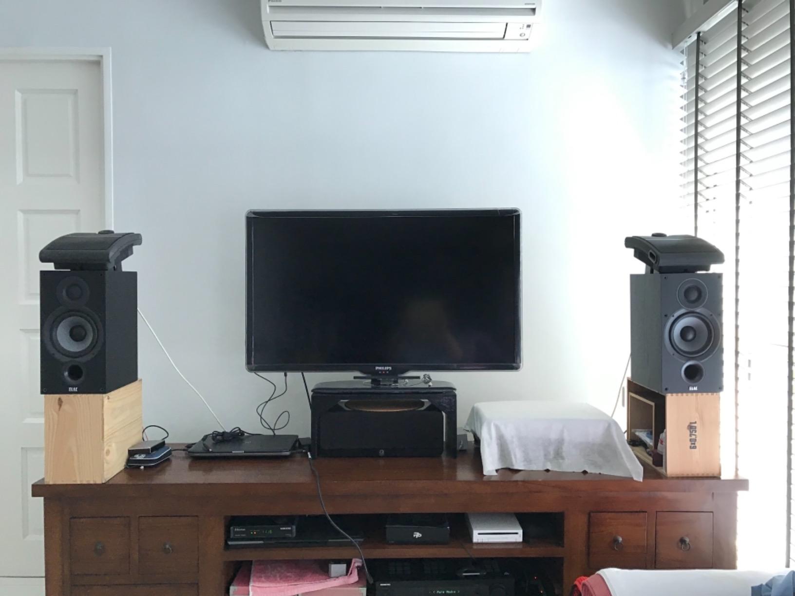 ELAC Debut 2.0 B6.2 Bookshelf Speakers, Black (Pair) - 1