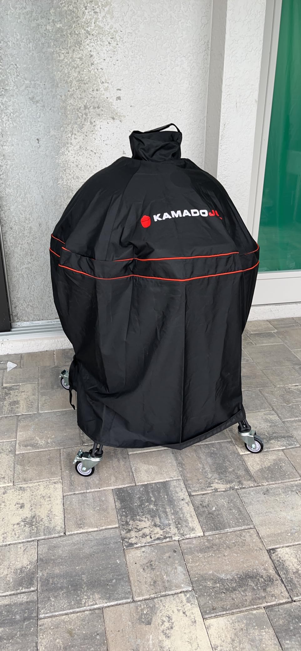 Kamado Joe Classic Joe Series 18-inch Ceramic Charcoal Grill and Smoker Durable Polyester Grill Cover with Adjustable Buckle in Black, Model KJ-GC23BWFS - Customer Photo 2