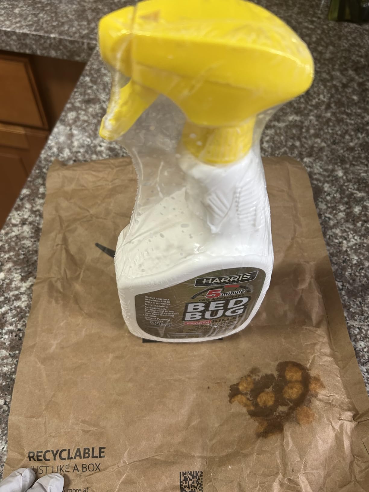 Harris 5 Minute Kill Time Bed Bug Killer Spray, Odorless and Non Staining Formula with Residual Protection (32oz) - Customer Photo 1