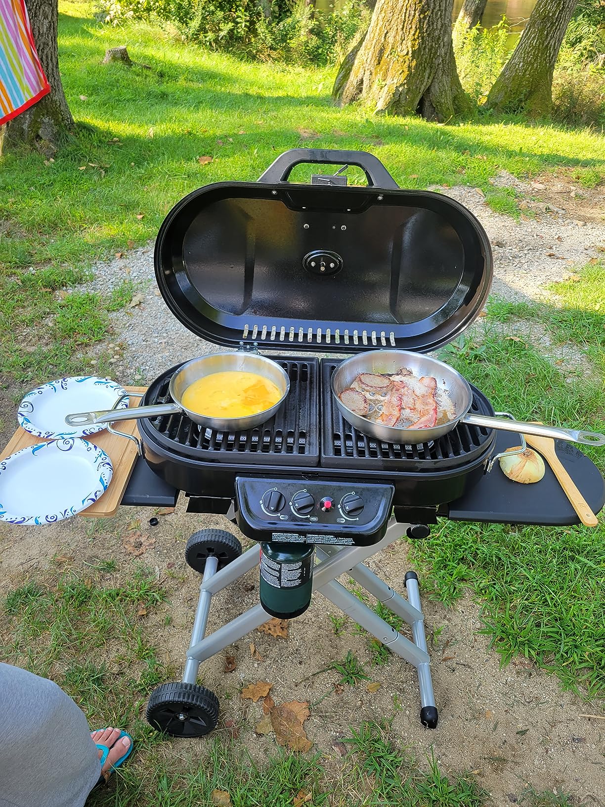 Coleman RoadTrip 285 Portable Stand-Up Propane Grill with 3 Adjustable Burners & Instastart Ignition, 20,000 BTUs of Power for Outdoor Cooking, Camping, Tailgating, Grilling, BBQs, & More - Customer Photo 2